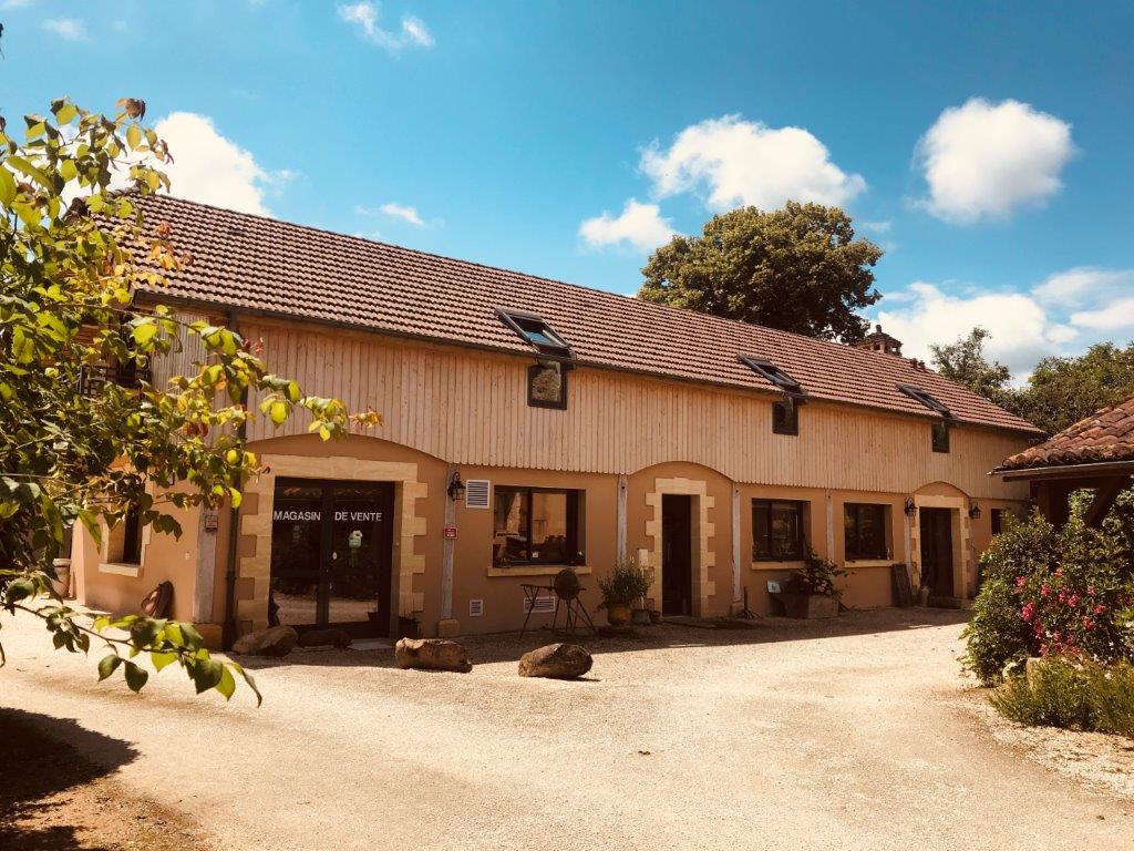 Agrandir la photo Murs à vendre à vendre - 1024.0 m2 - 24 - Dordogne