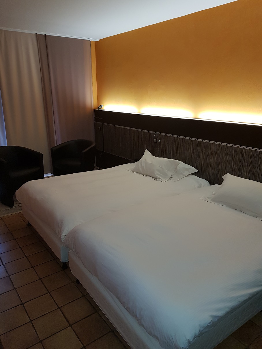 Agrandir la photo Hôtel à vendre - 1804.0 m2 - 12 - Aveyron