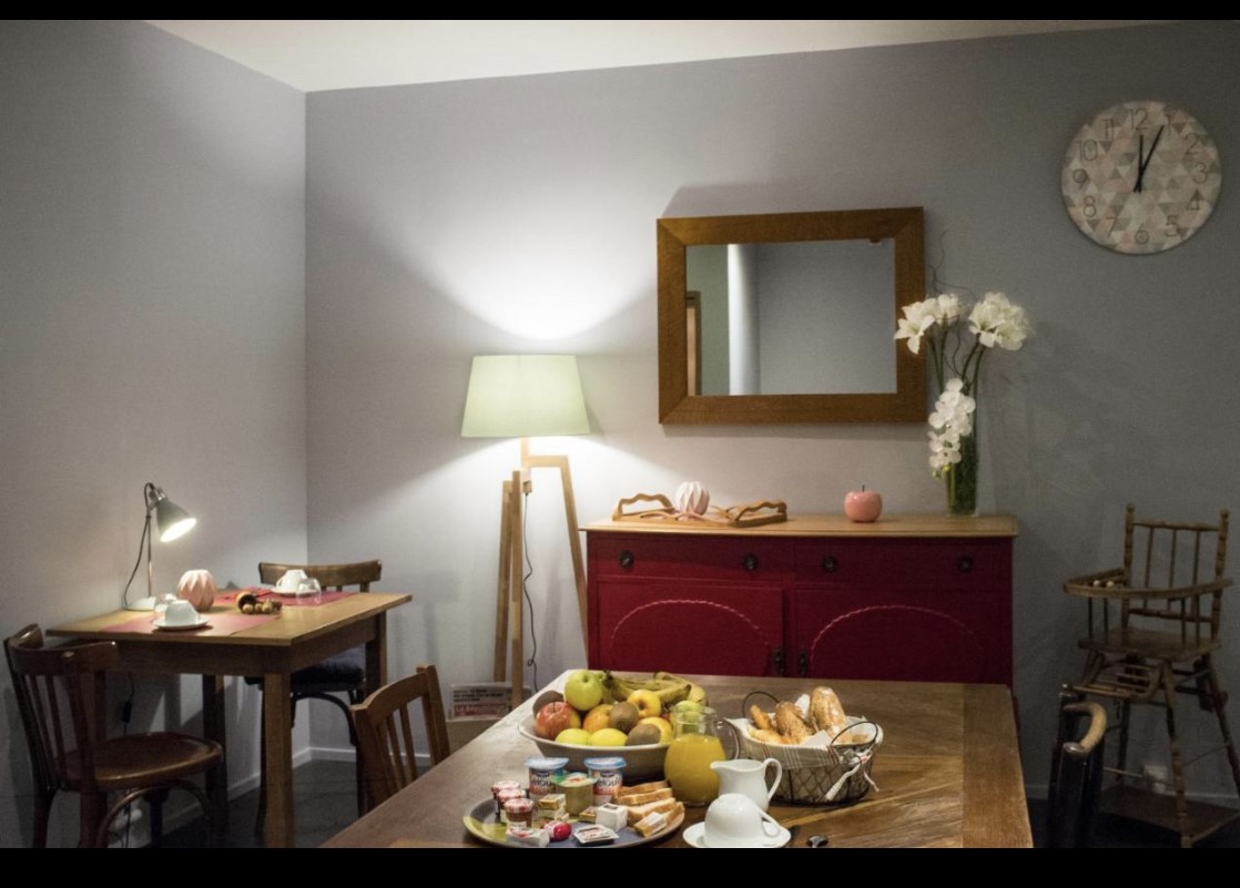 Agrandir la photo Hôtel à vendre - 450.0 m2 - 77 - Seine-et-Marne