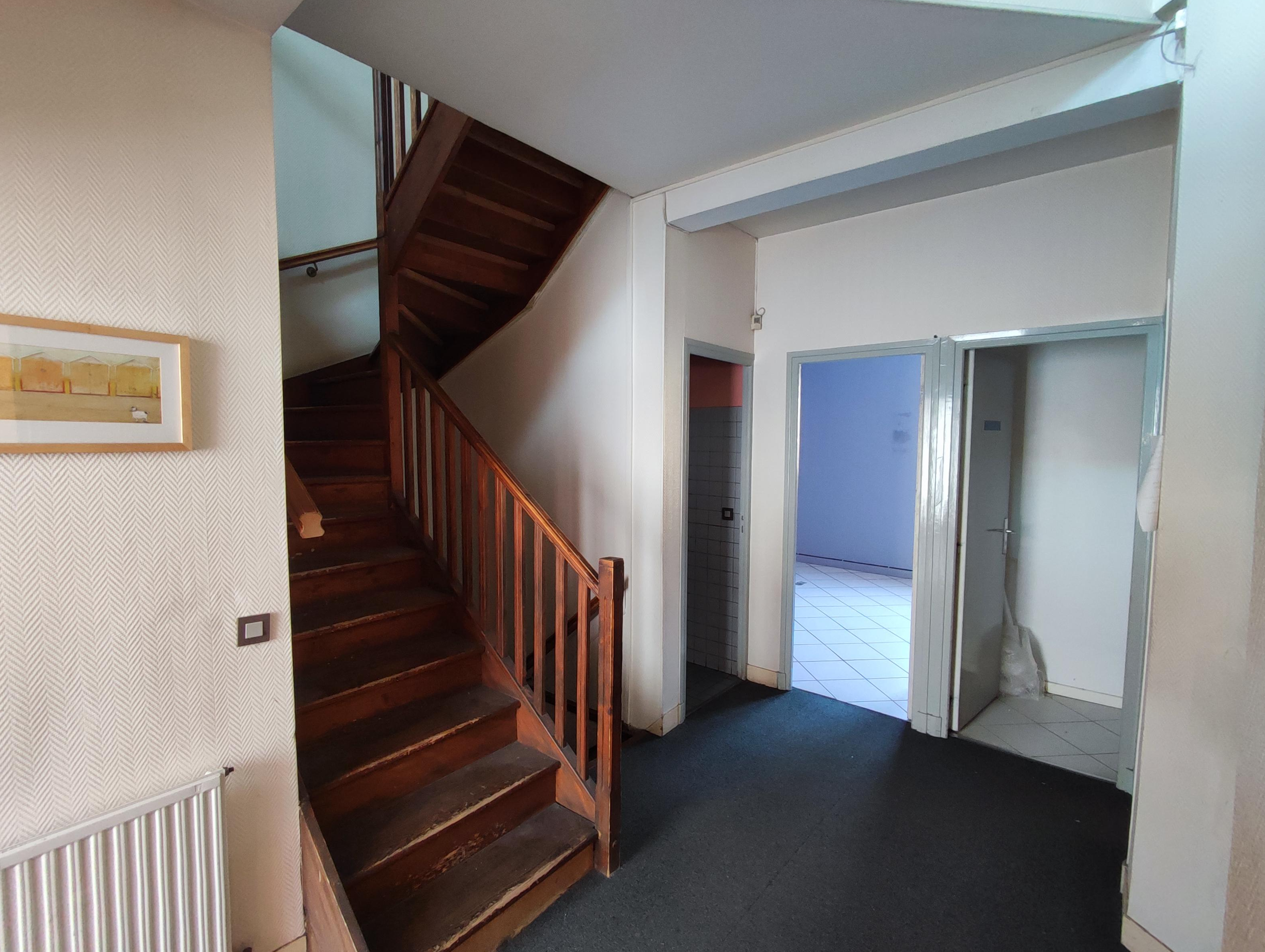 Agrandir la photo Murs à vendre à vendre - 325.0 m2 - 77 - Seine-et-Marne