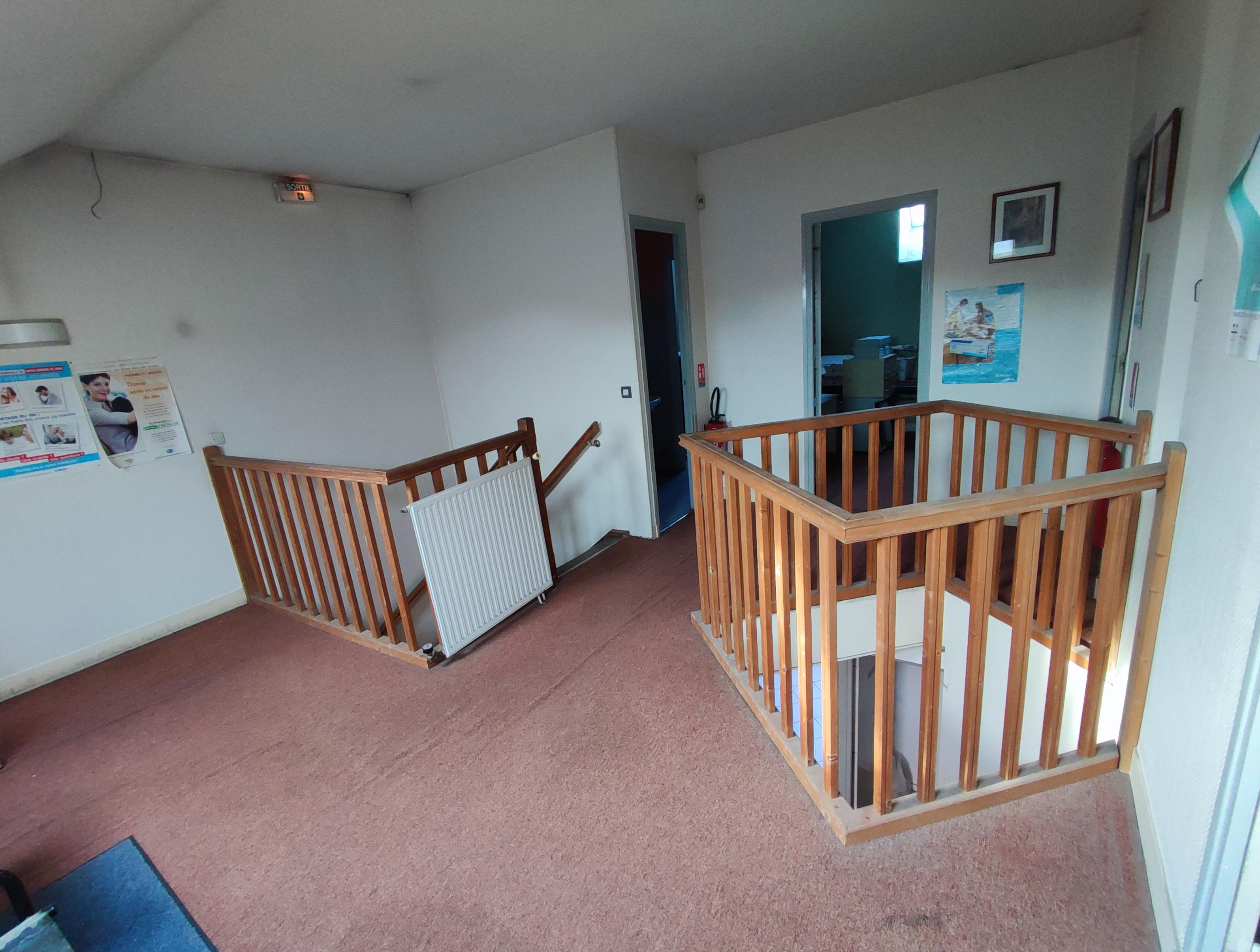 Agrandir la photo Murs à vendre à vendre - 325.0 m2 - 77 - Seine-et-Marne