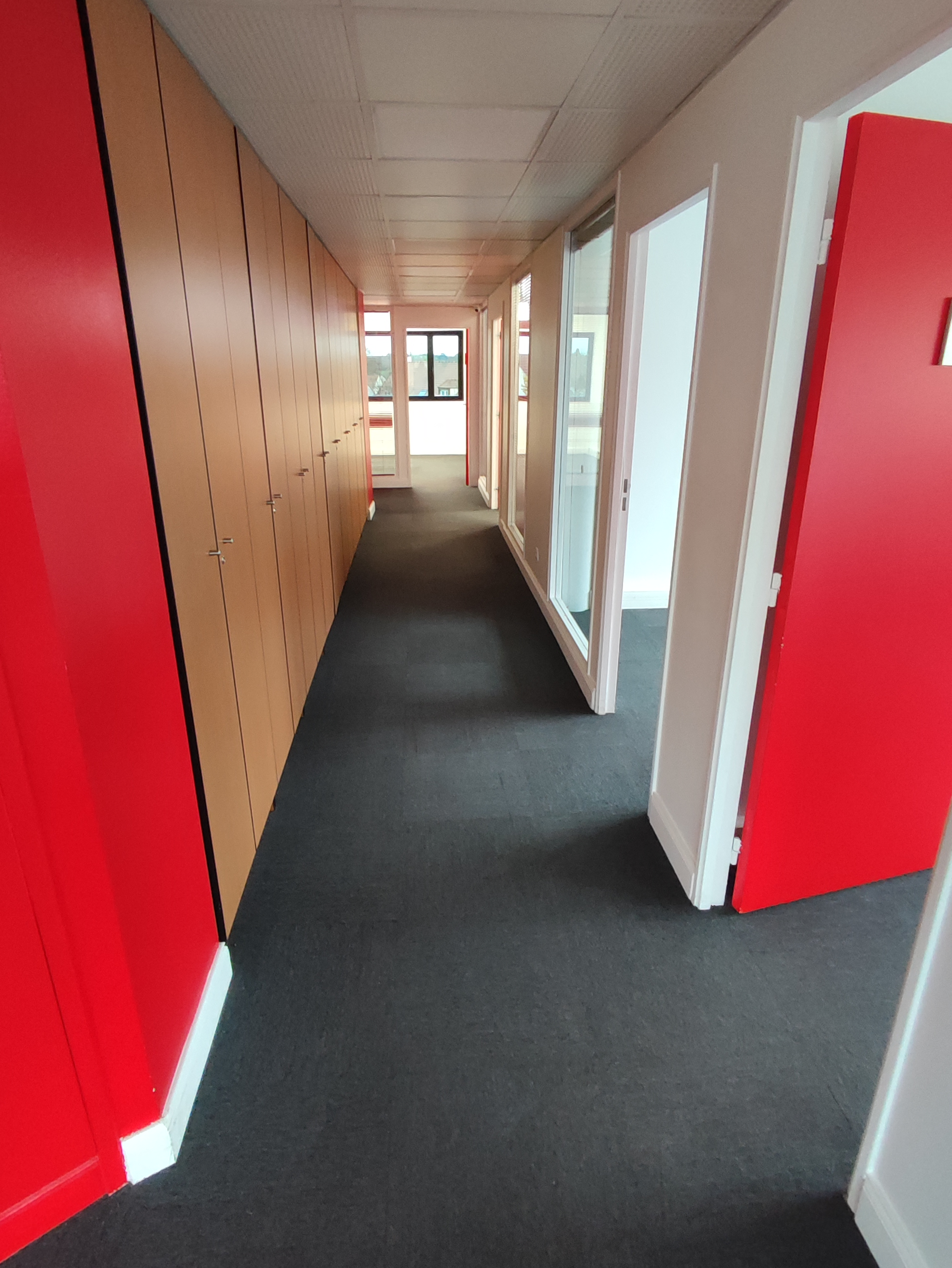 Agrandir la photo Bureaux à louer - 235.92 m2 - 77 - Seine-et-Marne