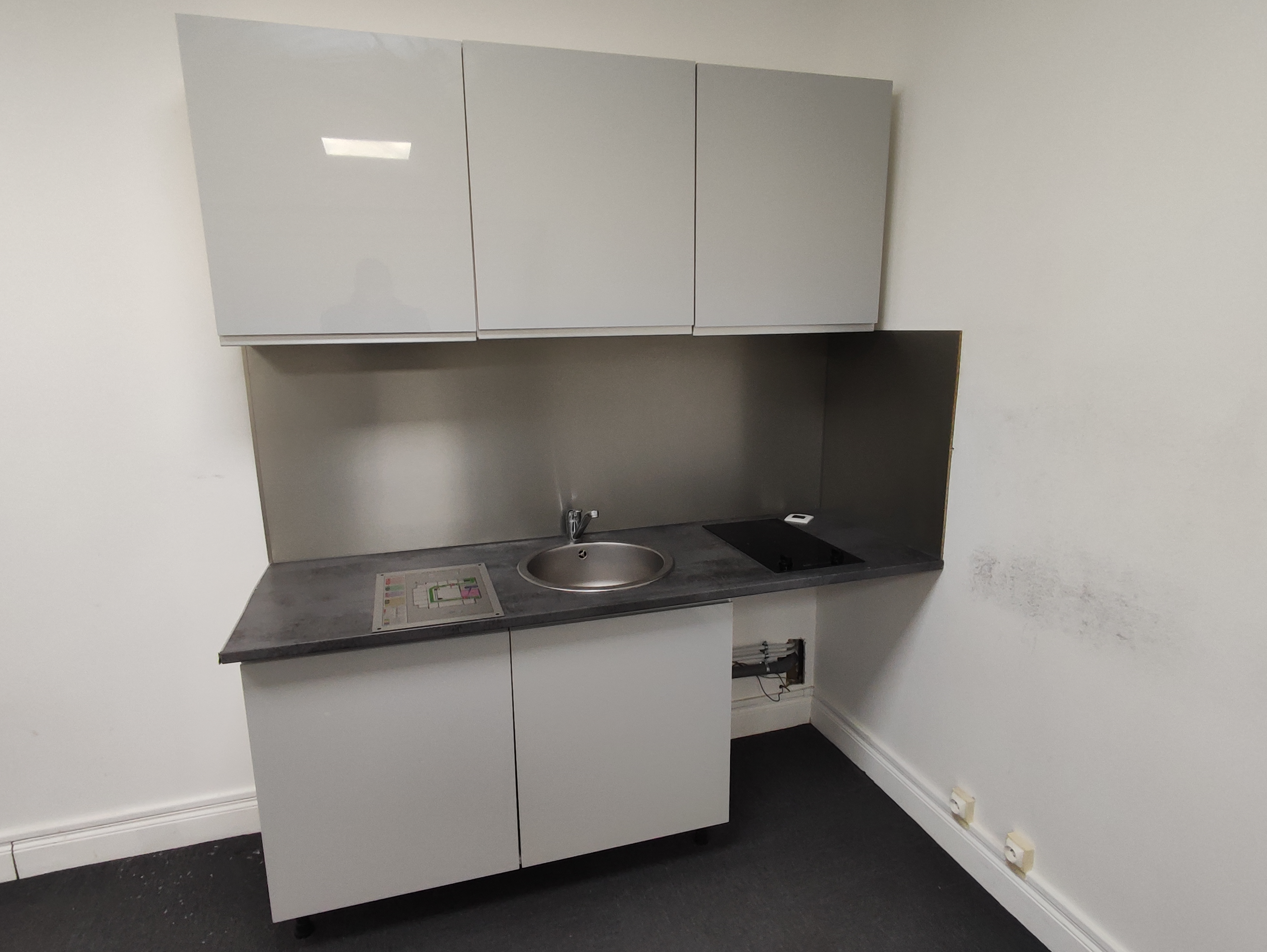 Agrandir la photo Bureaux à louer - 235.92 m2 - 77 - Seine-et-Marne