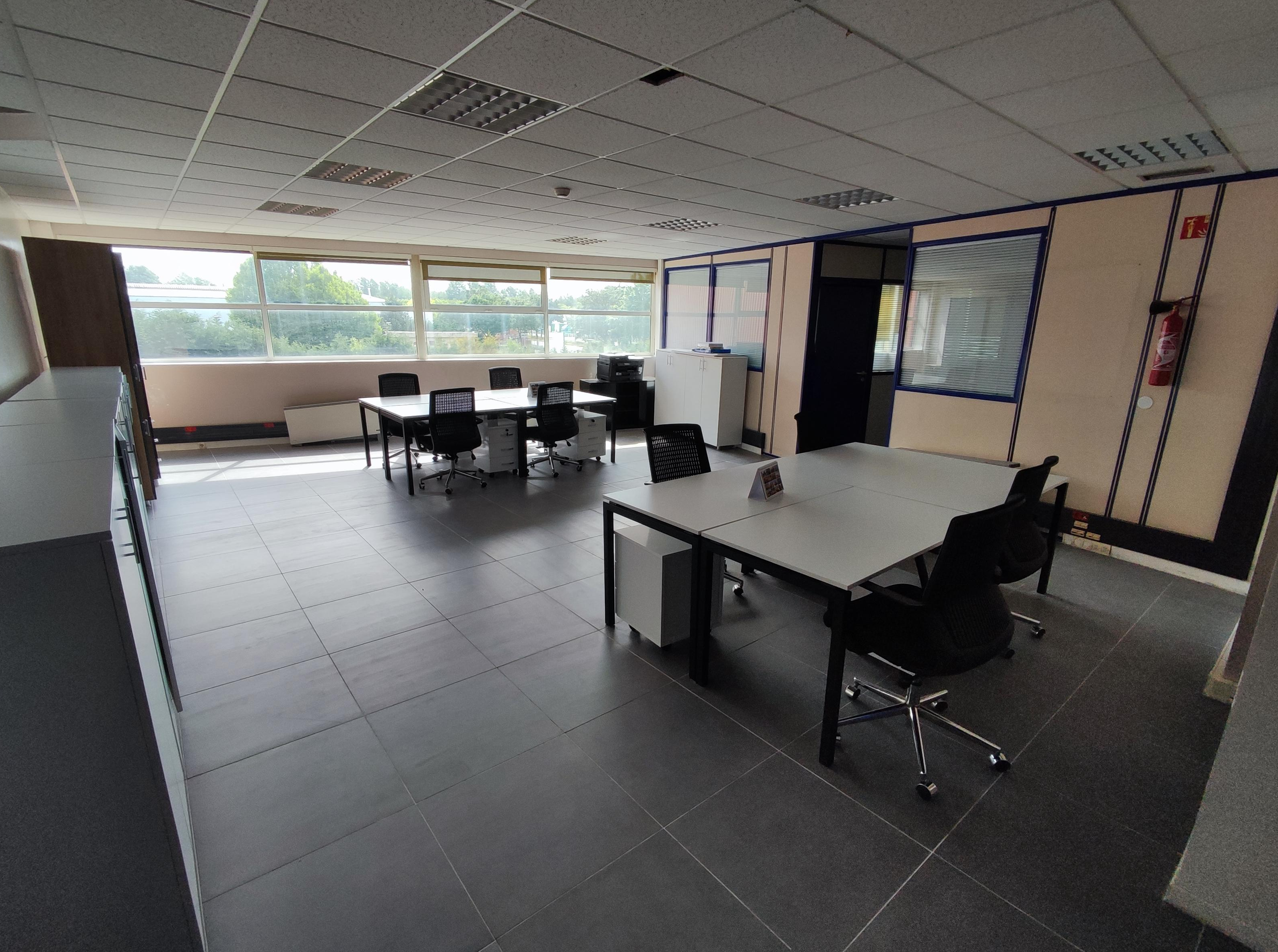 Agrandir la photo Entrepôt à vendre - 5095.0 m2 - 60 - Oise