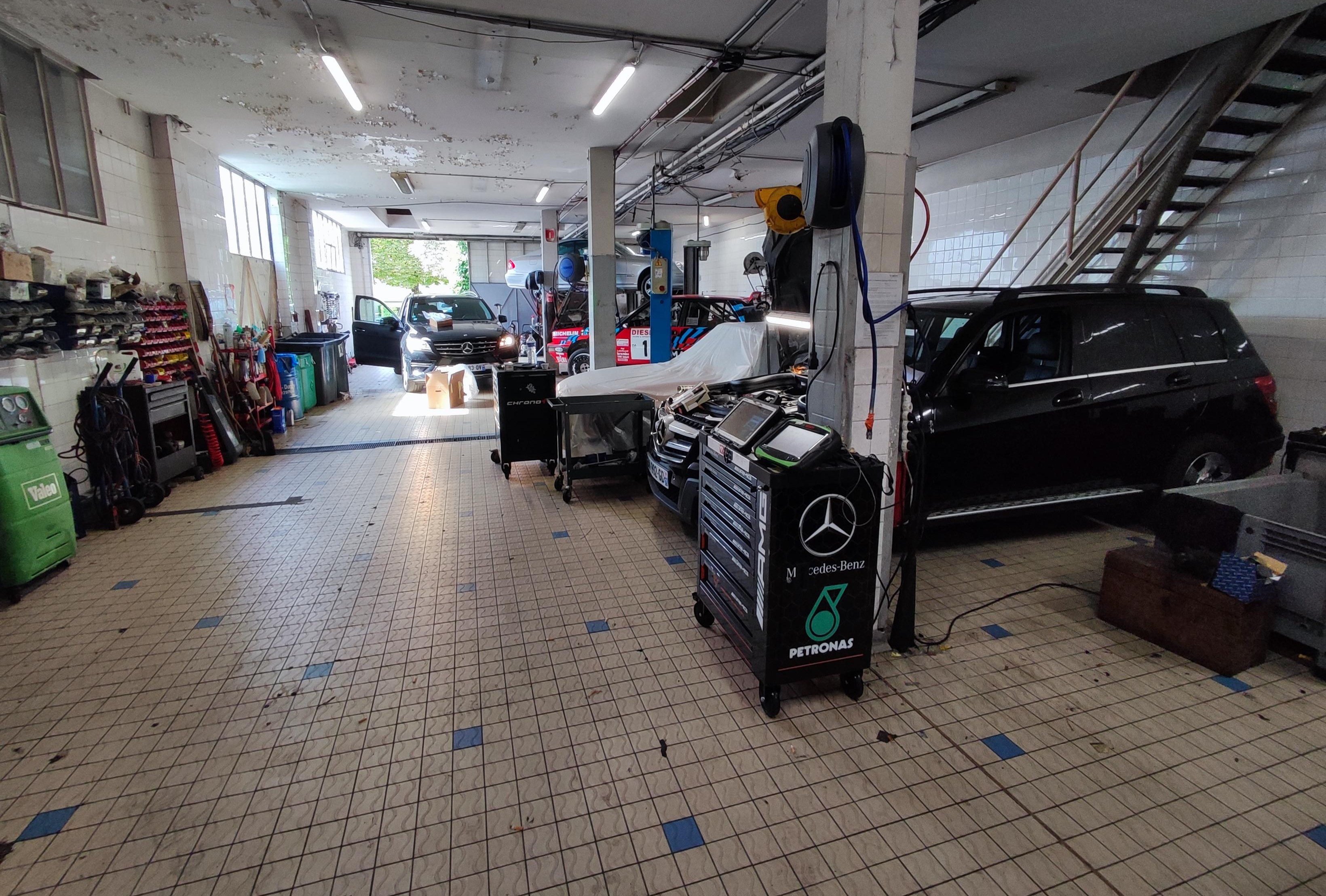 Agrandir la photo Station de service à vendre - 653.0 m2 - 94 - Val-de-Marne