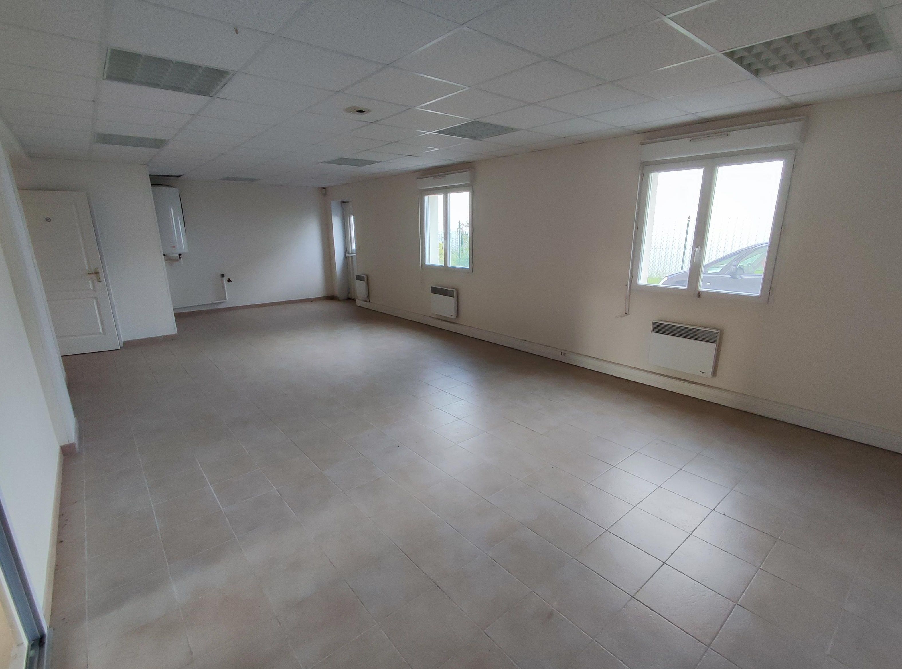Agrandir la photo Local commercial à louer - 80.0 m2 - 77 - Seine-et-Marne
