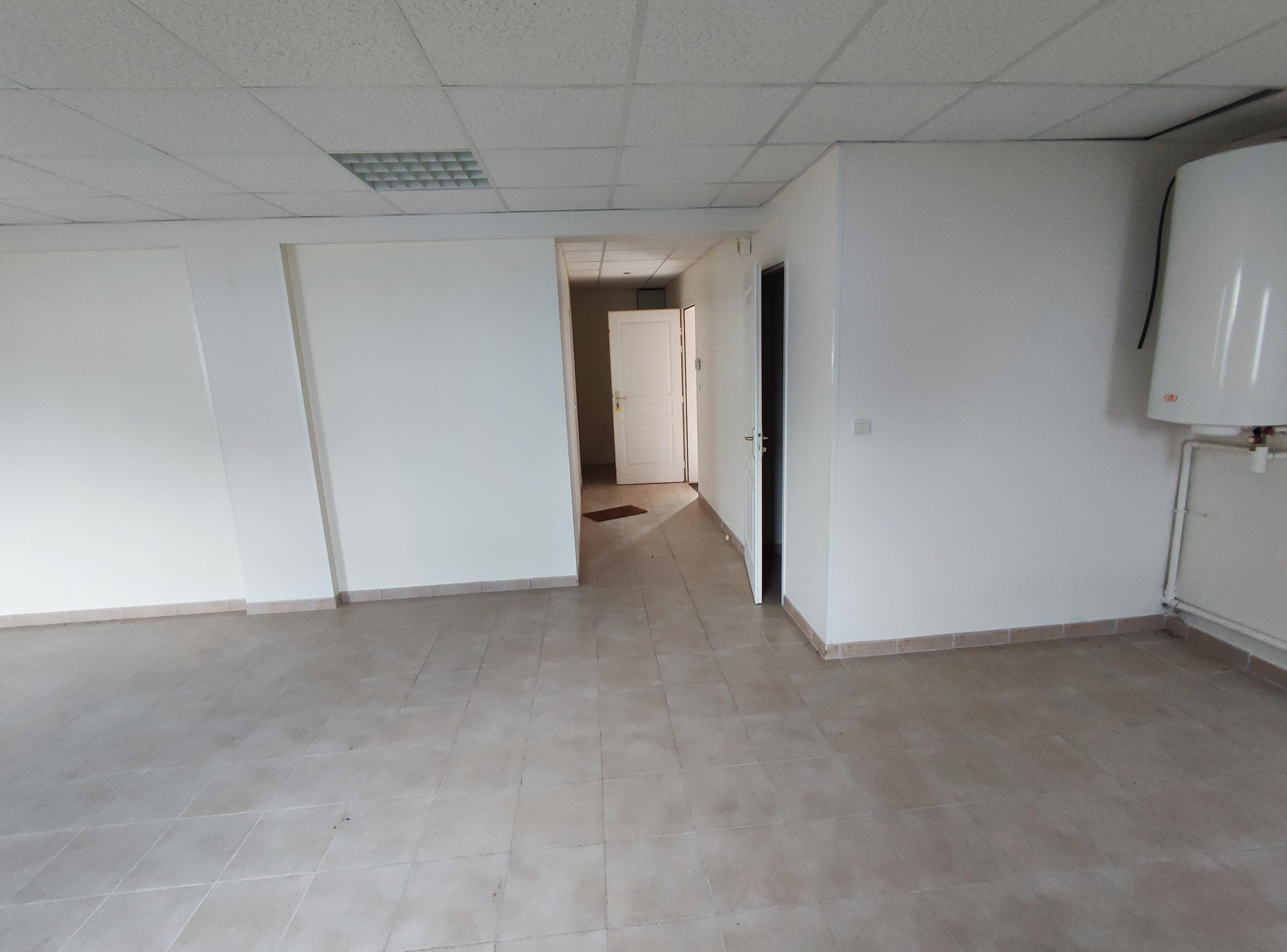 Agrandir la photo Bureaux à louer - 80.0 m2 - 77 - Seine-et-Marne