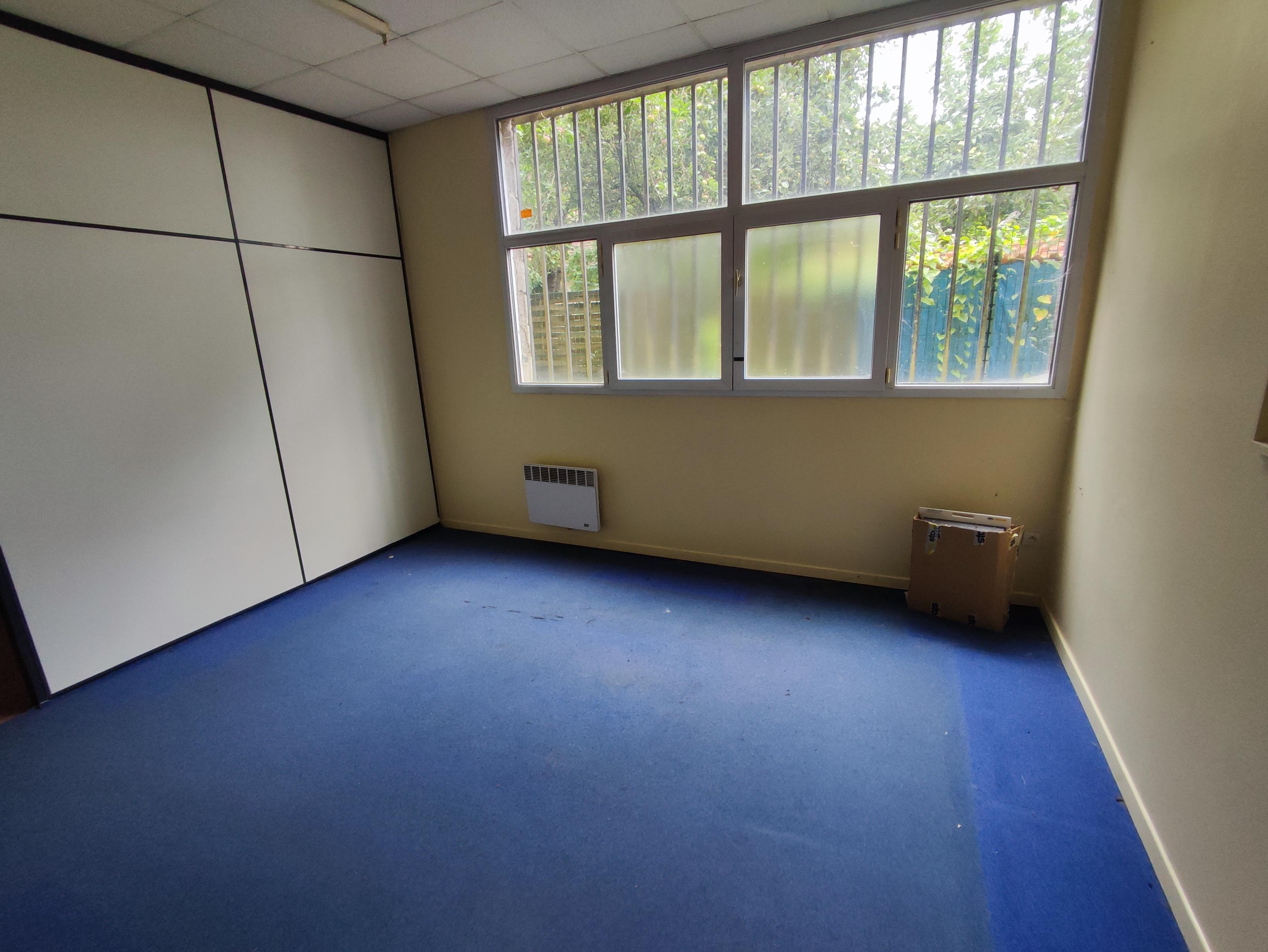 Agrandir la photo Entrepôt à vendre - 77 - Seine-et-Marne