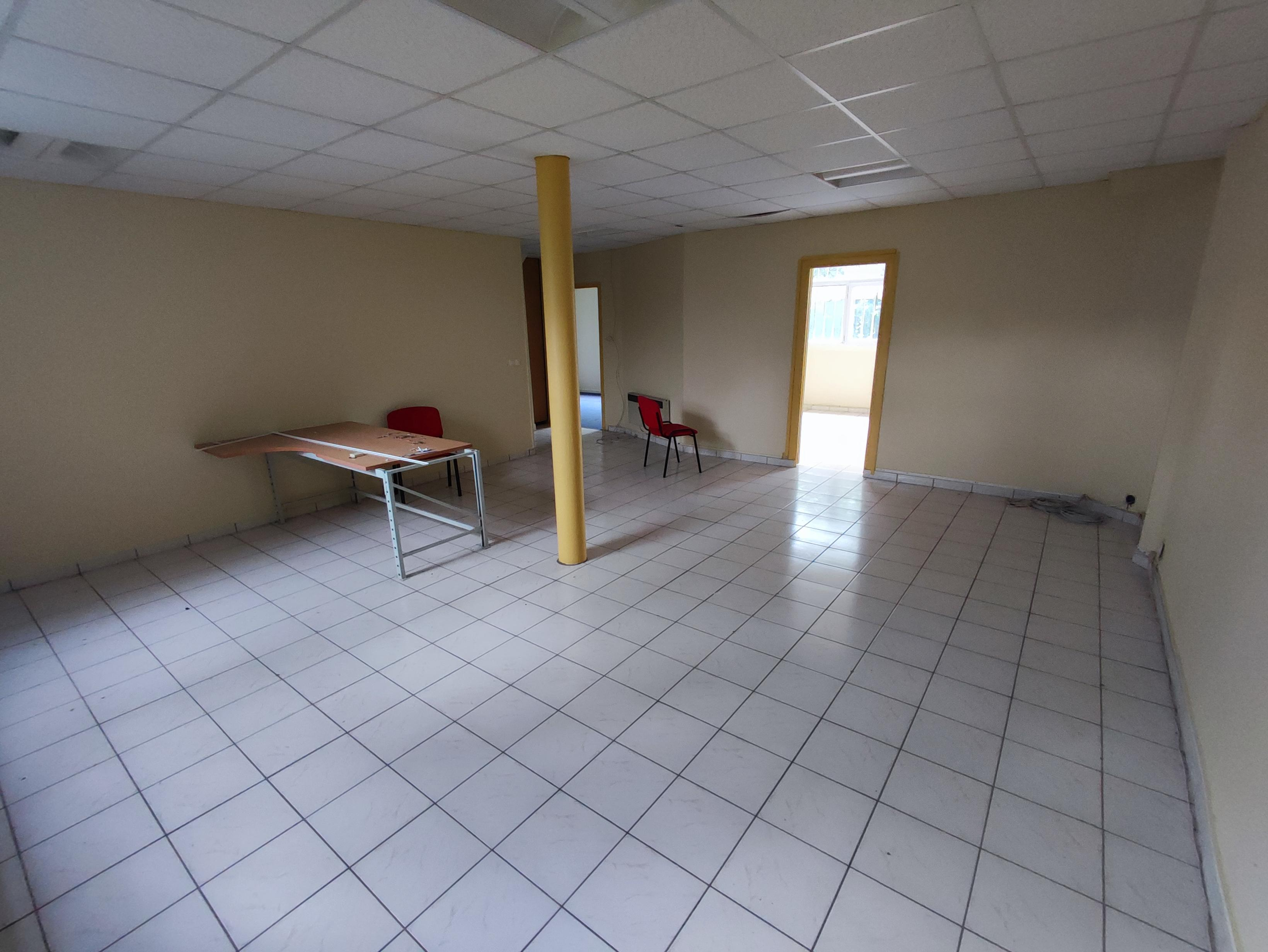 Agrandir la photo Entrepôt à vendre - 77 - Seine-et-Marne