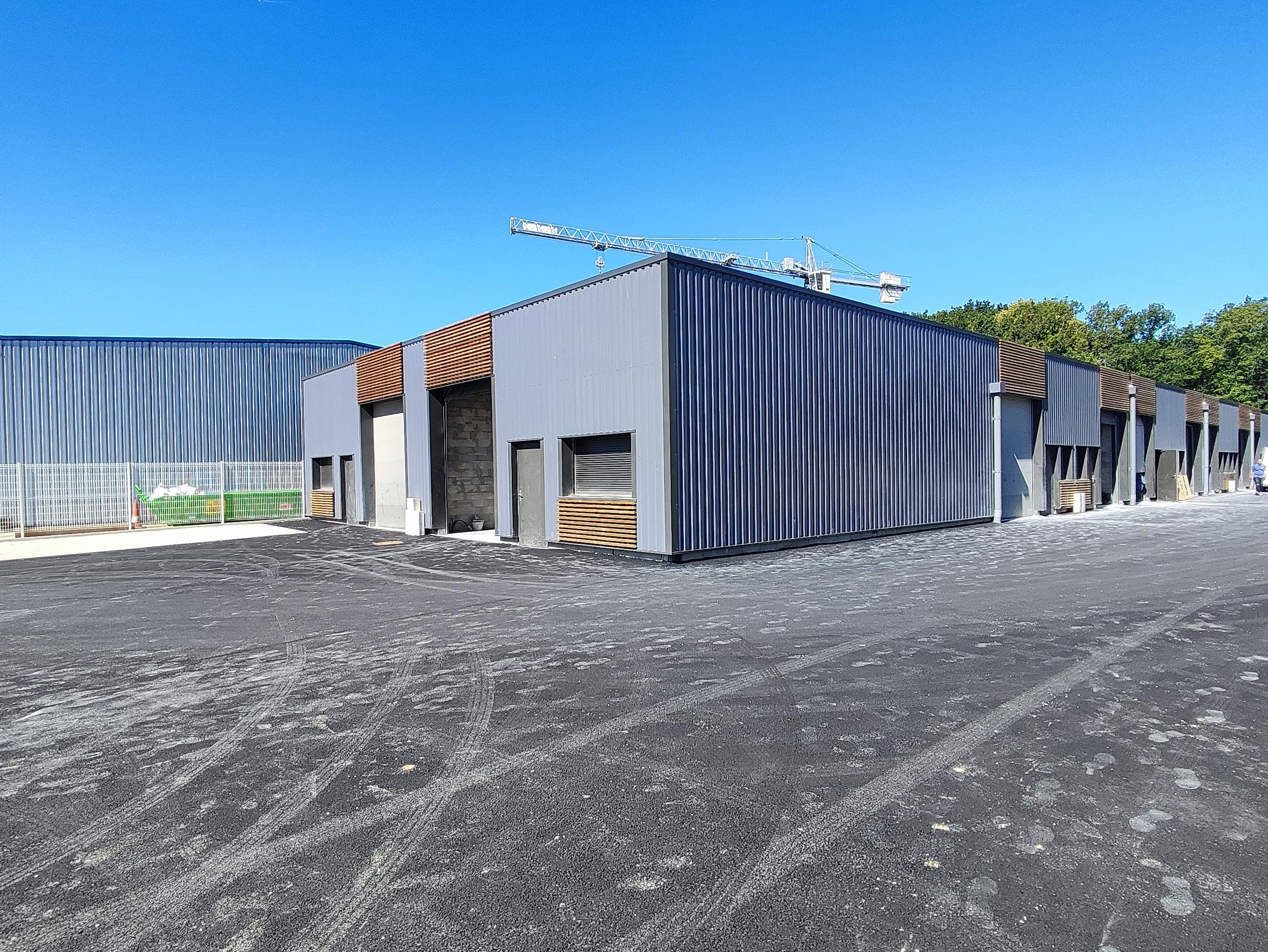Agrandir la photo Entrepôt à louer - 349.0 m2 - 77 - Seine-et-Marne