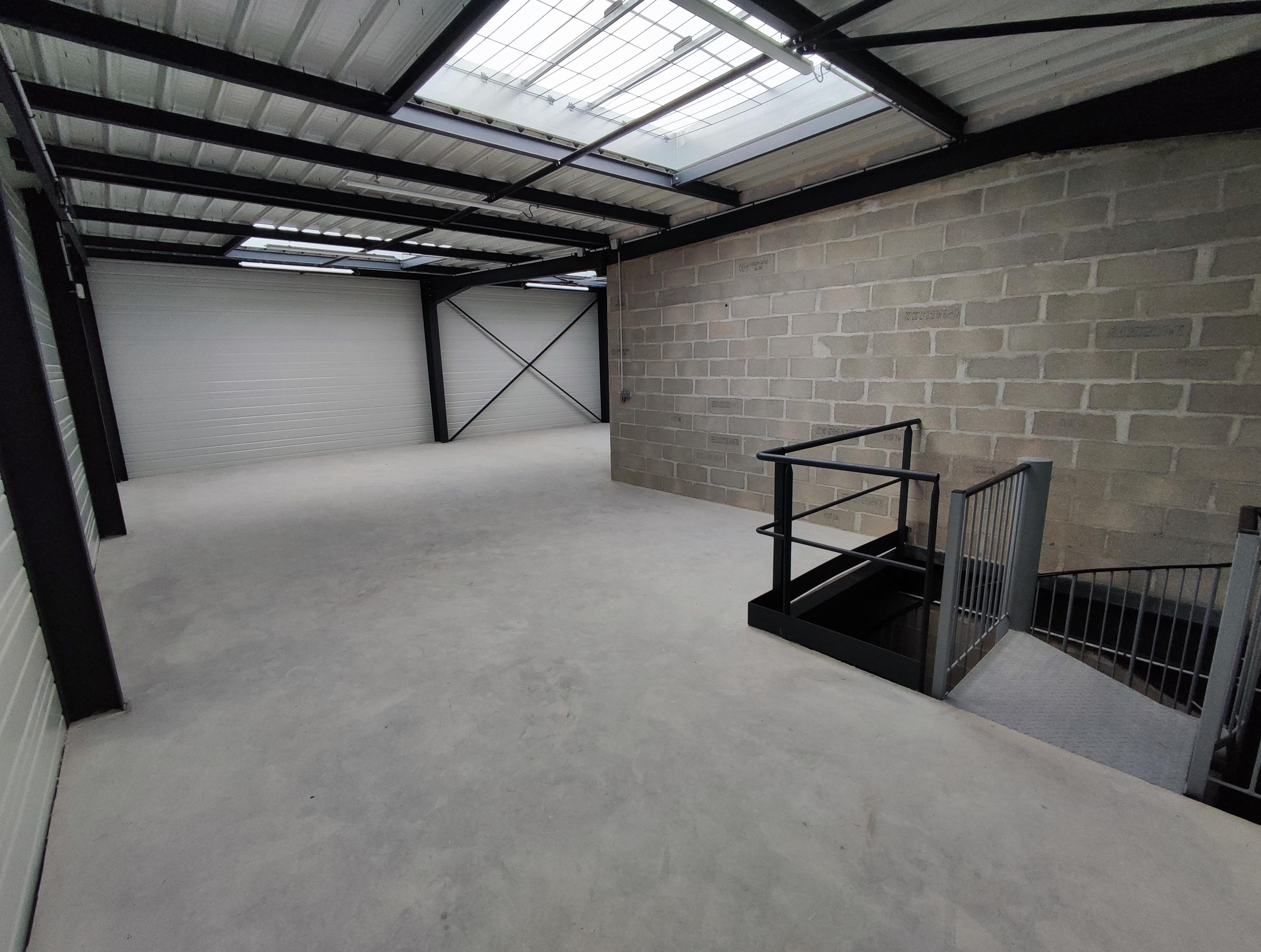 Agrandir la photo Entrepôt à louer - 178.0 m2 - 77 - Seine-et-Marne