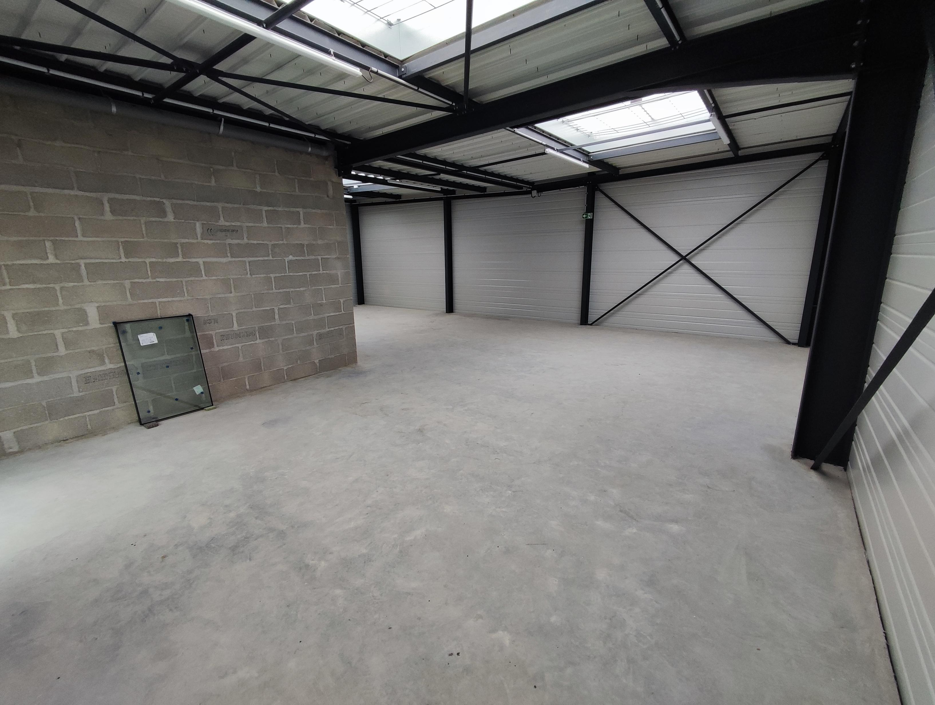 Agrandir la photo Entrepôt à louer - 178.0 m2 - 77 - Seine-et-Marne