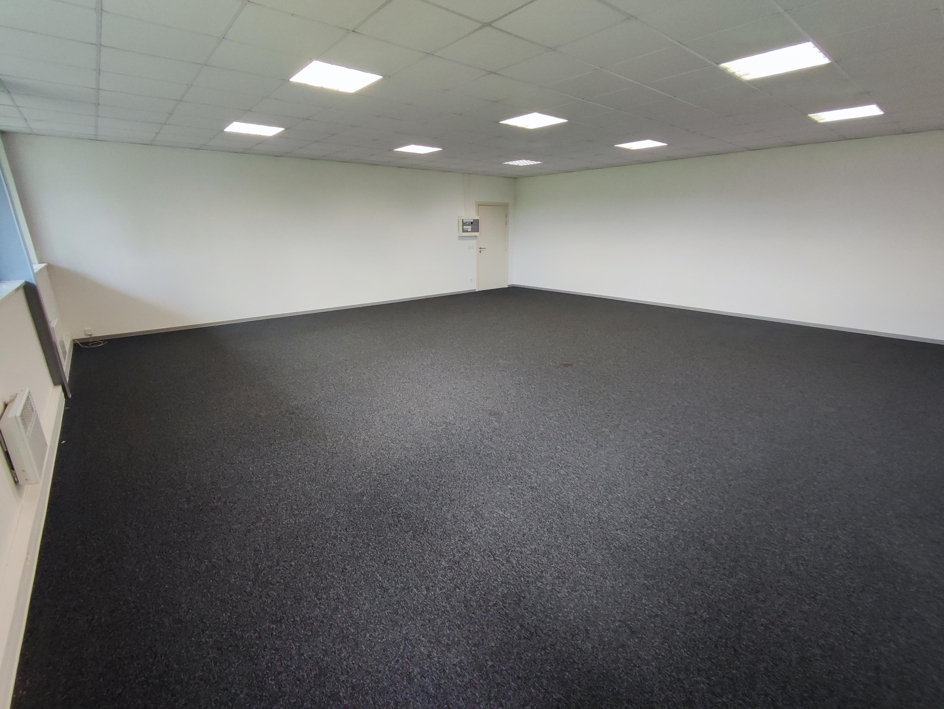 Agrandir la photo Bureaux à louer - 87.0 m2 - 91 - Essonne
