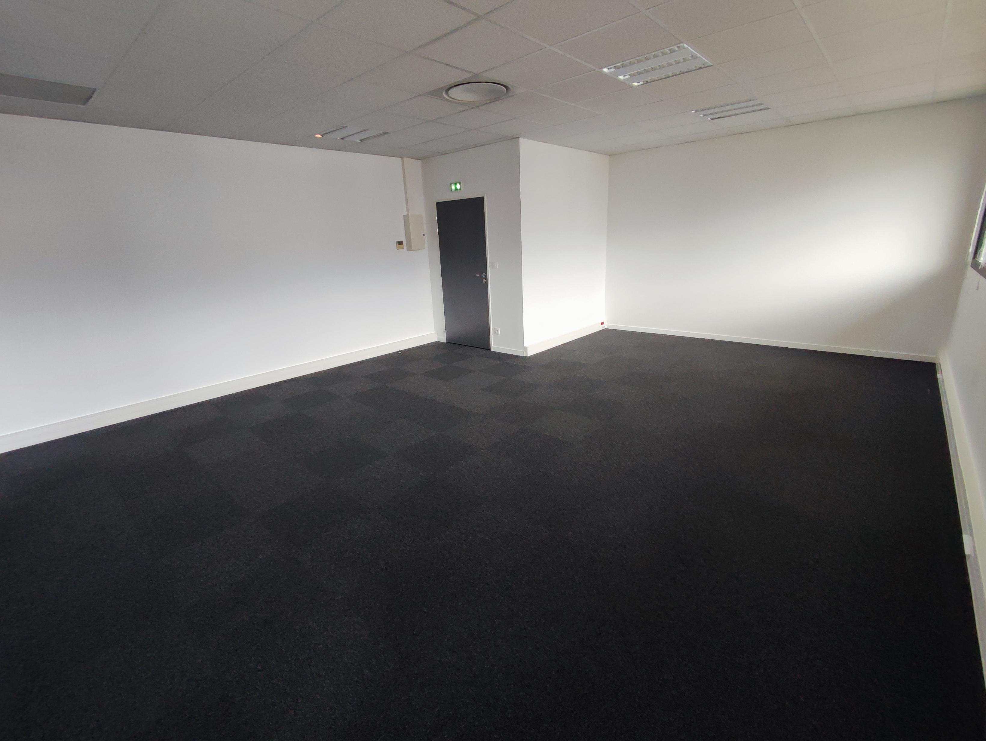 Agrandir la photo Bureaux à louer - 77.0 m2 - 77 - Seine-et-Marne