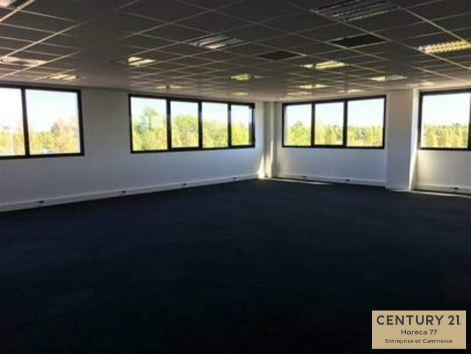 Agrandir la photo Bureaux à louer - 334.0 m2 - 77 - Seine-et-Marne