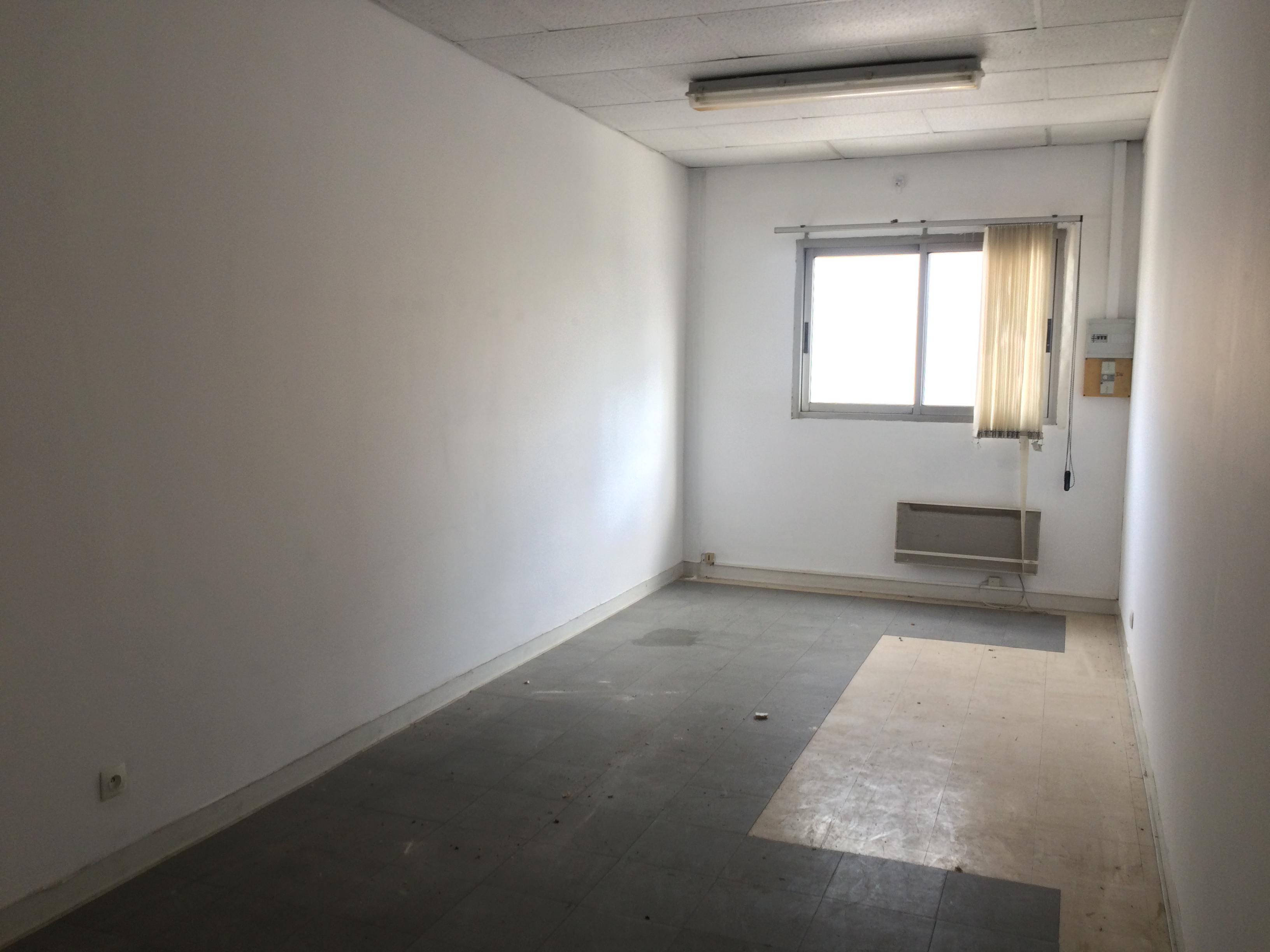 Agrandir la photo Bureaux à louer - 180.0 m2 - 77 - Seine-et-Marne