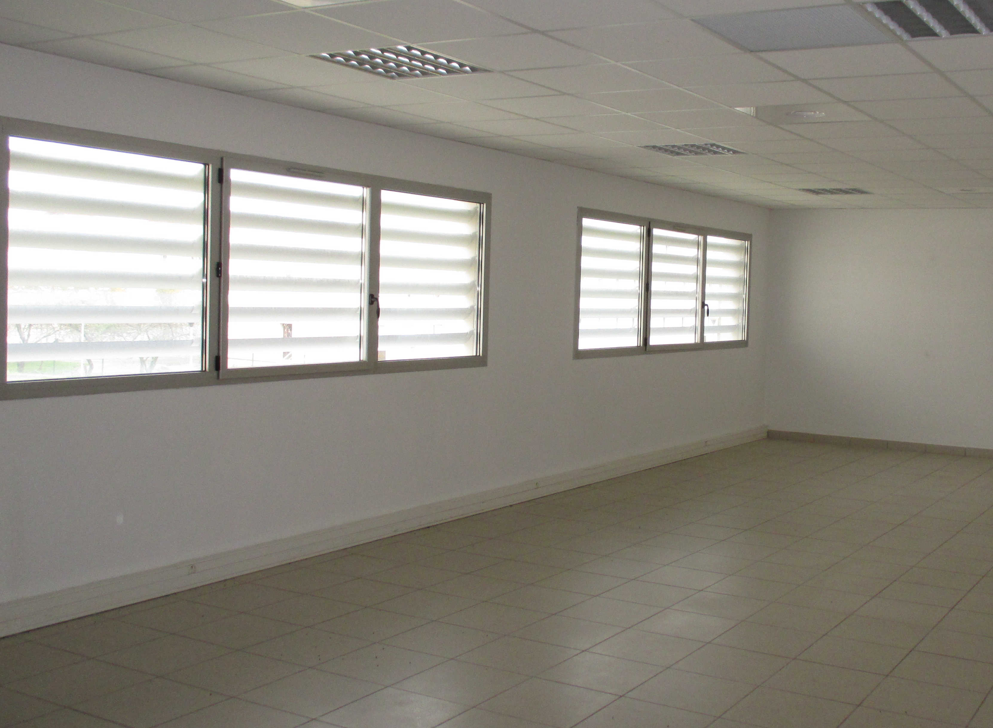 Agrandir la photo Bureaux à louer - 71.66 m2 - 91 - Essonne