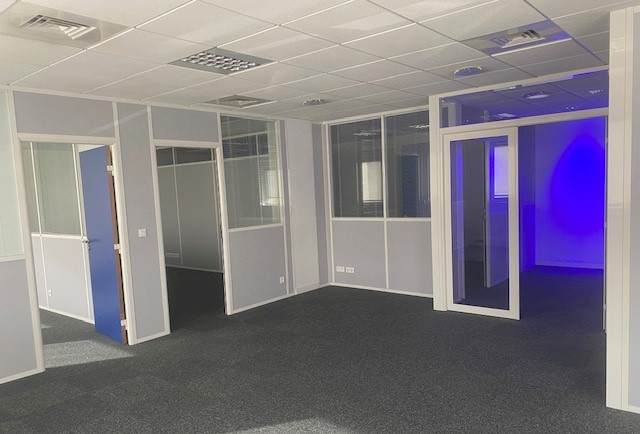 Agrandir la photo Local d'activité à vendre - 168.0 m2 - 77 - Seine-et-Marne