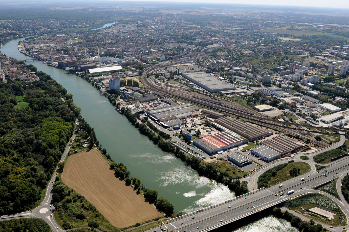Agrandir la photo Restaurant à vendre - 95.0 m2 - 91 - Essonne