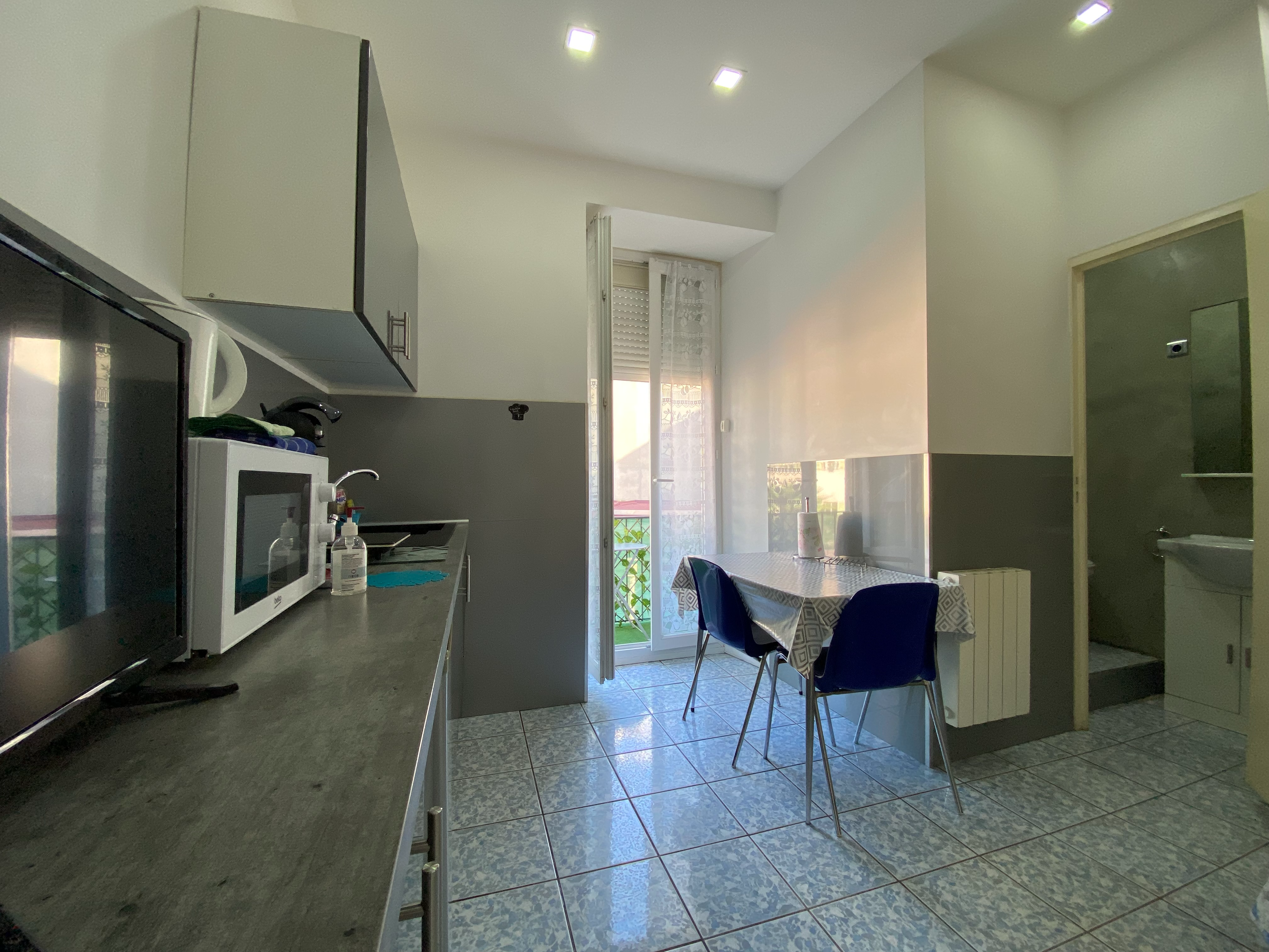Agrandir la photo Hôtel à vendre - 560.65 m2 - 06 - Alpes-Maritimes