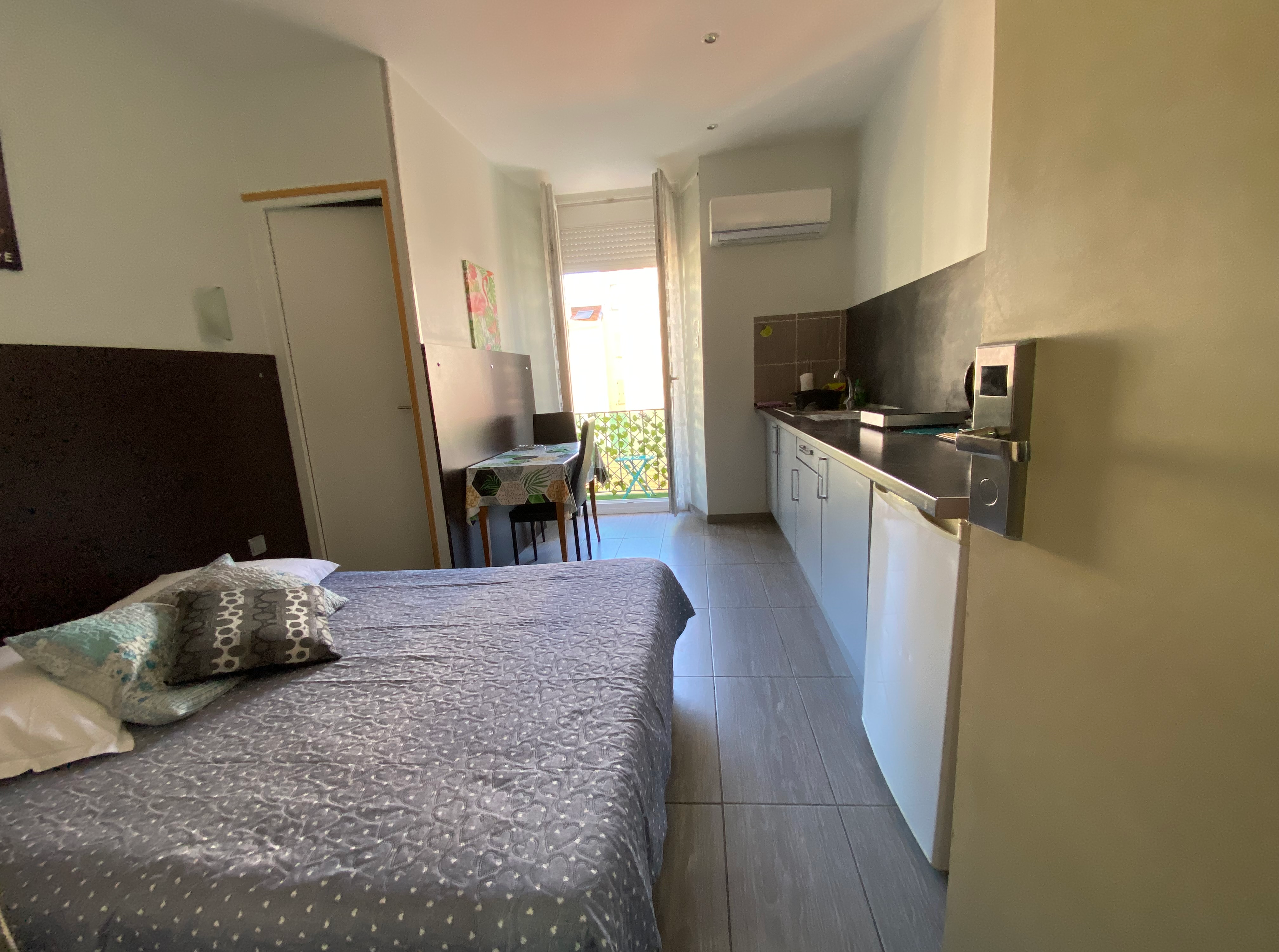 Agrandir la photo Hôtel à vendre - 560.65 m2 - 06 - Alpes-Maritimes
