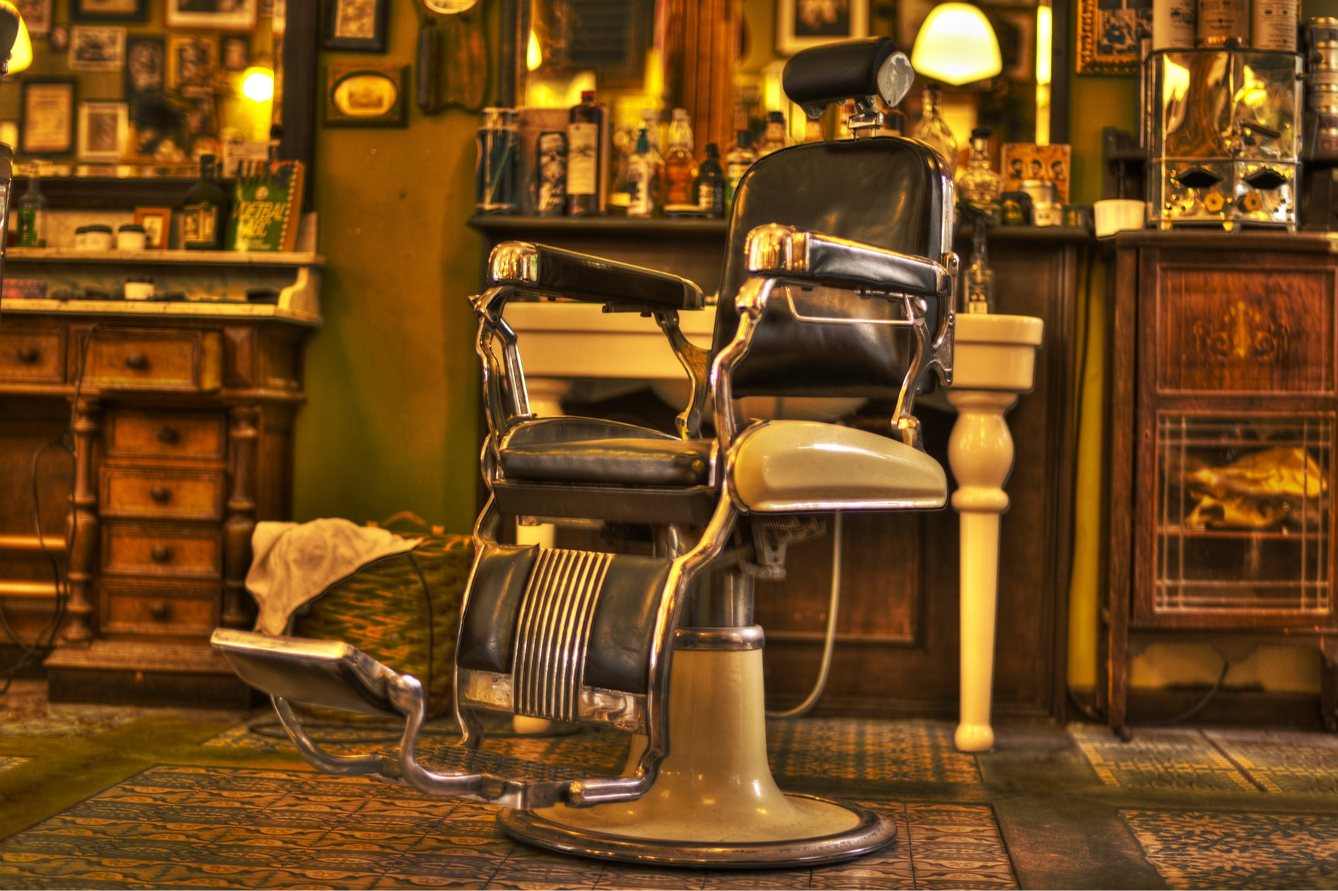 Agrandir la photo Salon de coiffure à vendre - 100.0 m2 - 13 - Bouches-du-Rhone