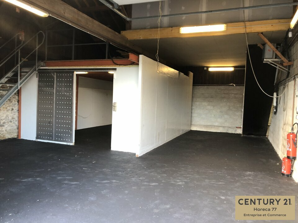 Agrandir la photo Local d'activité à louer - 534.0 m2 - 77 - Seine-et-Marne