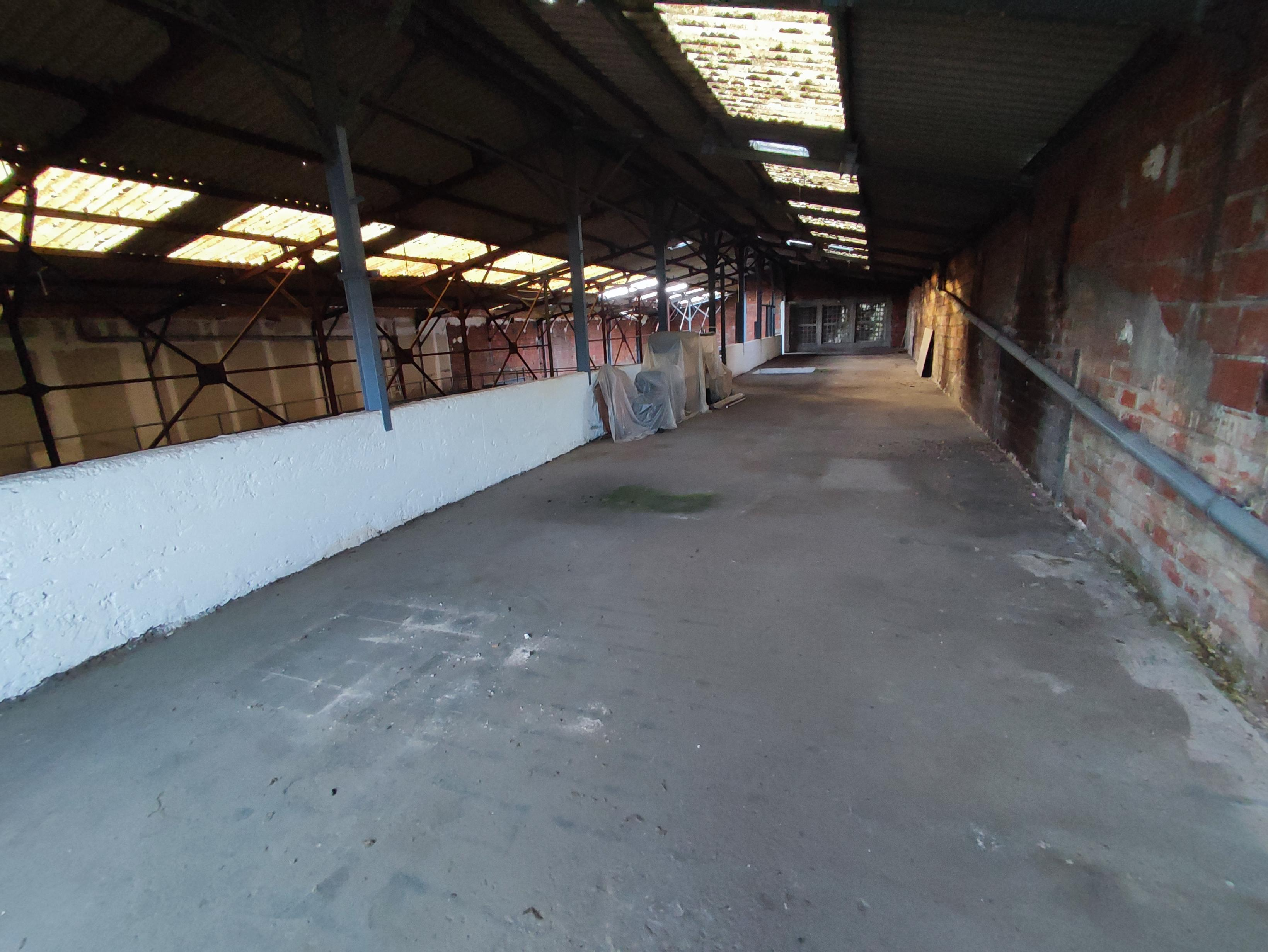 Agrandir la photo Local d'activité à vendre - 1100.0 m2 - 94 - Val-de-Marne