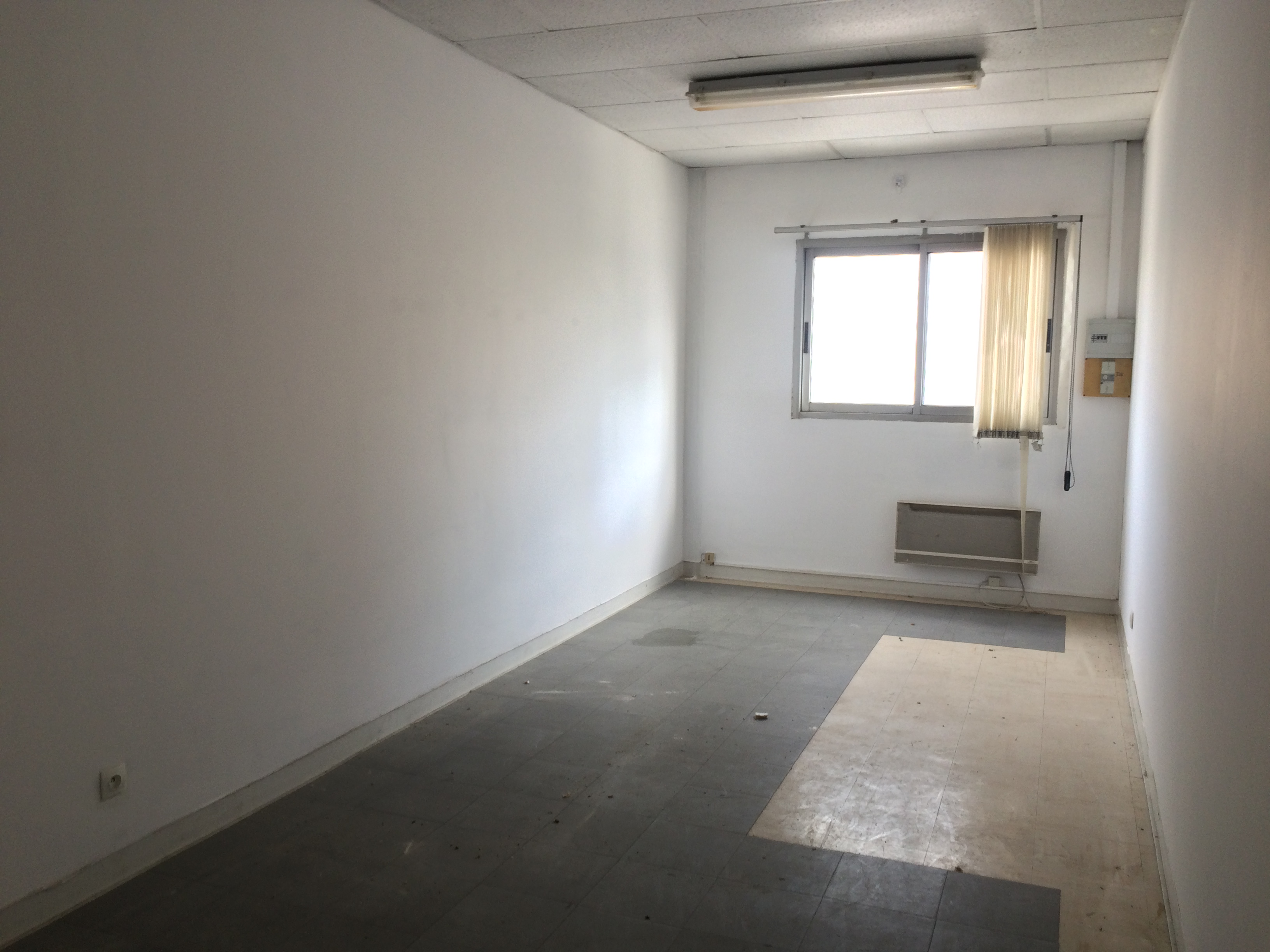 Bureaux à louer - 79.0 m2 - 77 - Seine-et-Marne