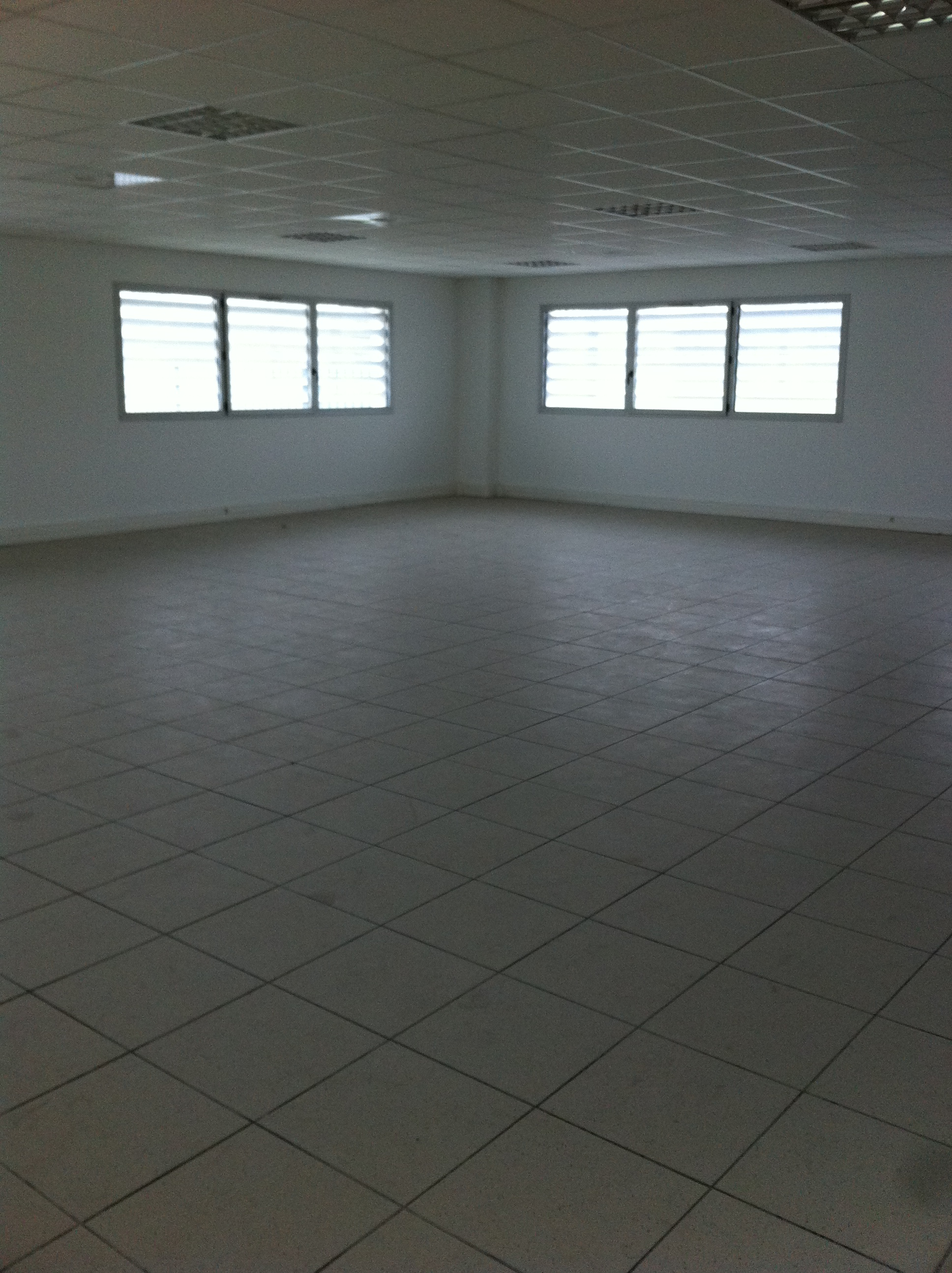 Agrandir la photo Bureaux à louer - 90.0 m2 - 91 - Essonne