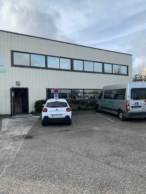Agrandir la photo Murs à vendre à vendre - 1180.0 m2 - 77 - Seine-et-Marne