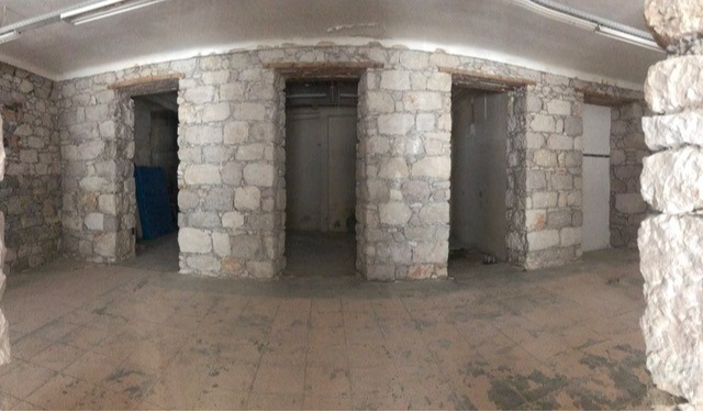 Agrandir la photo Murs à vendre à vendre - 170.0 m2 - 06 - Alpes-Maritimes
