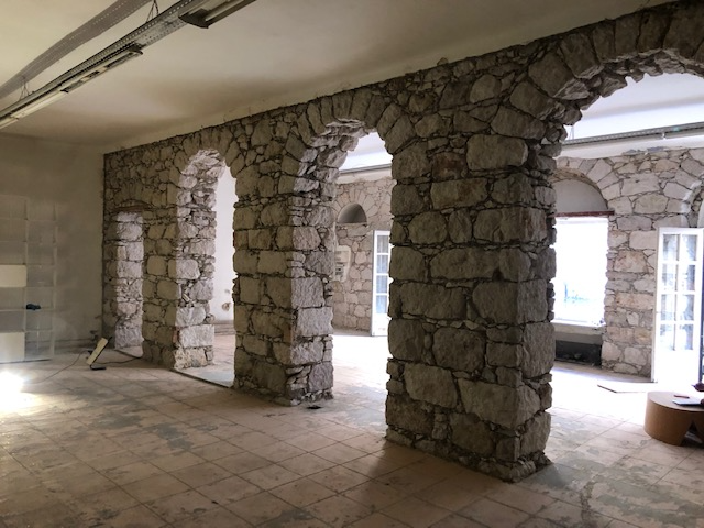 Agrandir la photo Murs à vendre à vendre - 170.0 m2 - 06 - Alpes-Maritimes