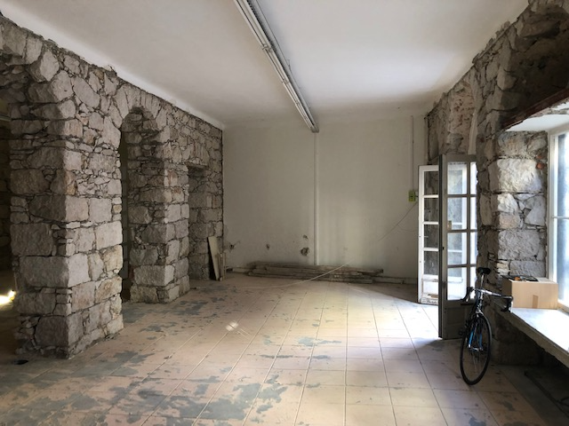 Agrandir la photo Murs à vendre à vendre - 170.0 m2 - 06 - Alpes-Maritimes