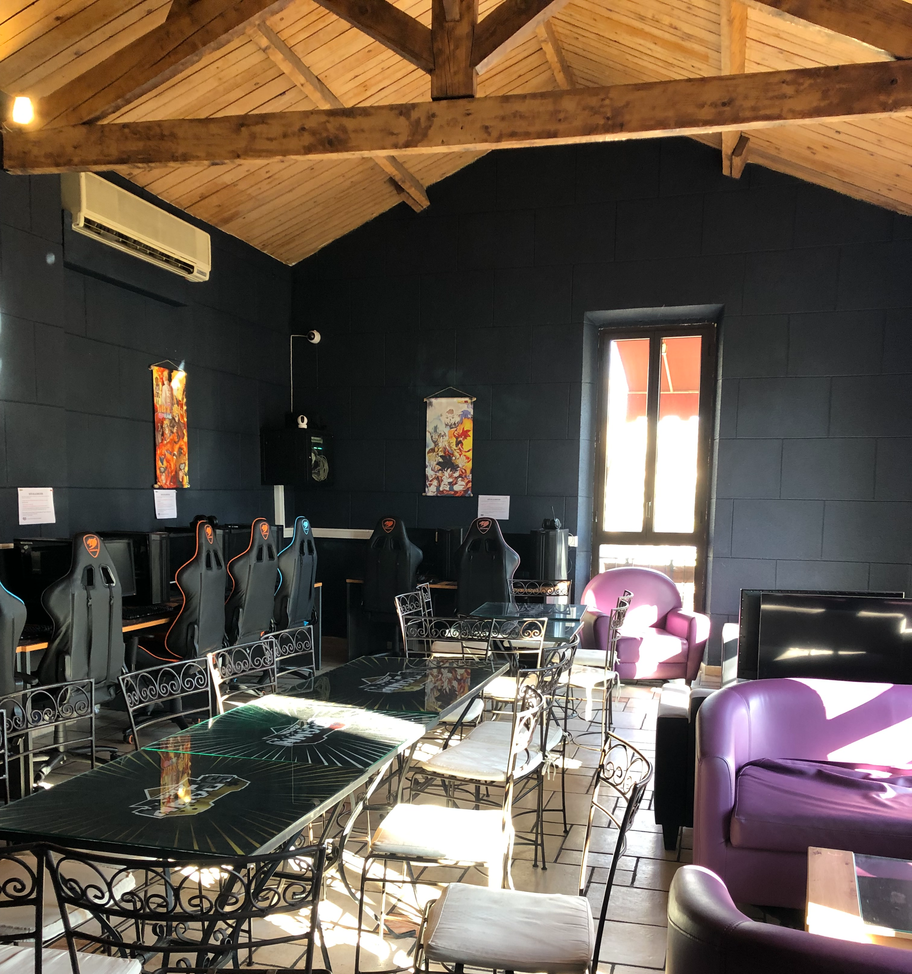 Agrandir la photo Bar à vendre - 180.0 m2 - 13 - Bouches-du-Rhone