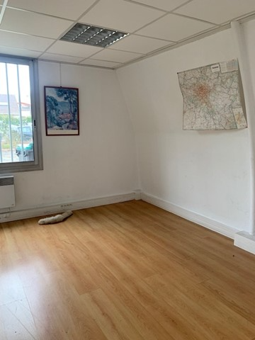 Agrandir la photo Bureaux à louer - 375.0 m2 - 77 - Seine-et-Marne