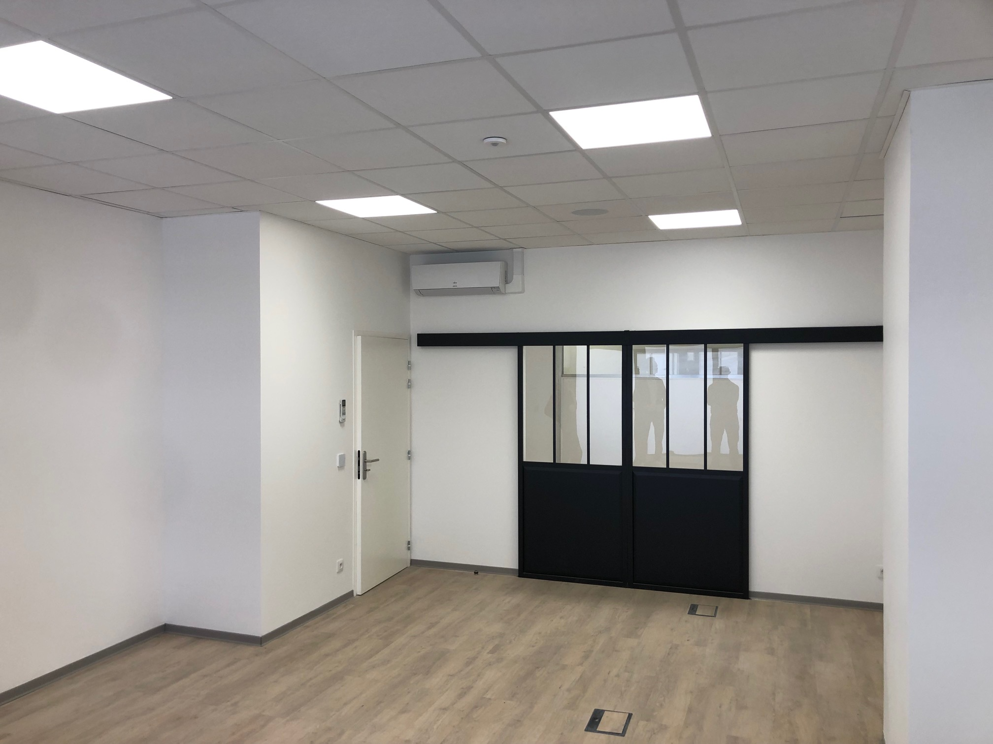 Agrandir la photo Bureaux à louer - 140.0 m2 - 06 - Alpes-Maritimes