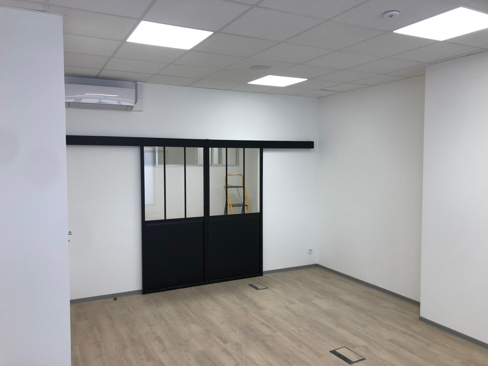 Agrandir la photo Bureaux à louer - 140.0 m2 - 06 - Alpes-Maritimes