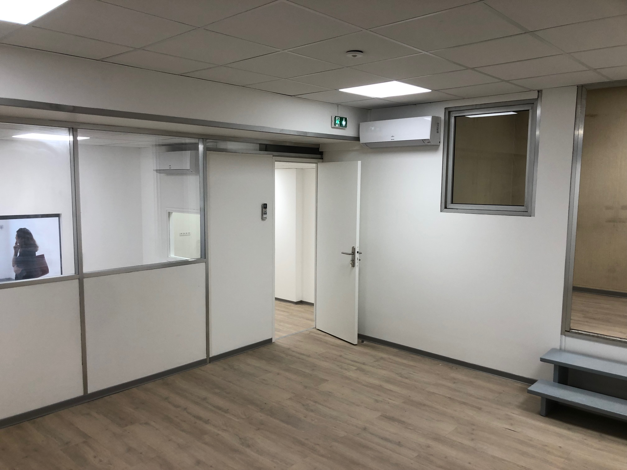 Agrandir la photo Bureaux à louer - 140.0 m2 - 06 - Alpes-Maritimes