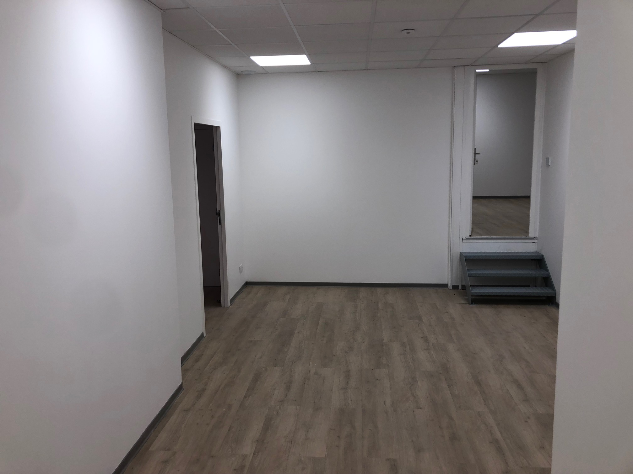 Agrandir la photo Bureaux à louer - 140.0 m2 - 06 - Alpes-Maritimes