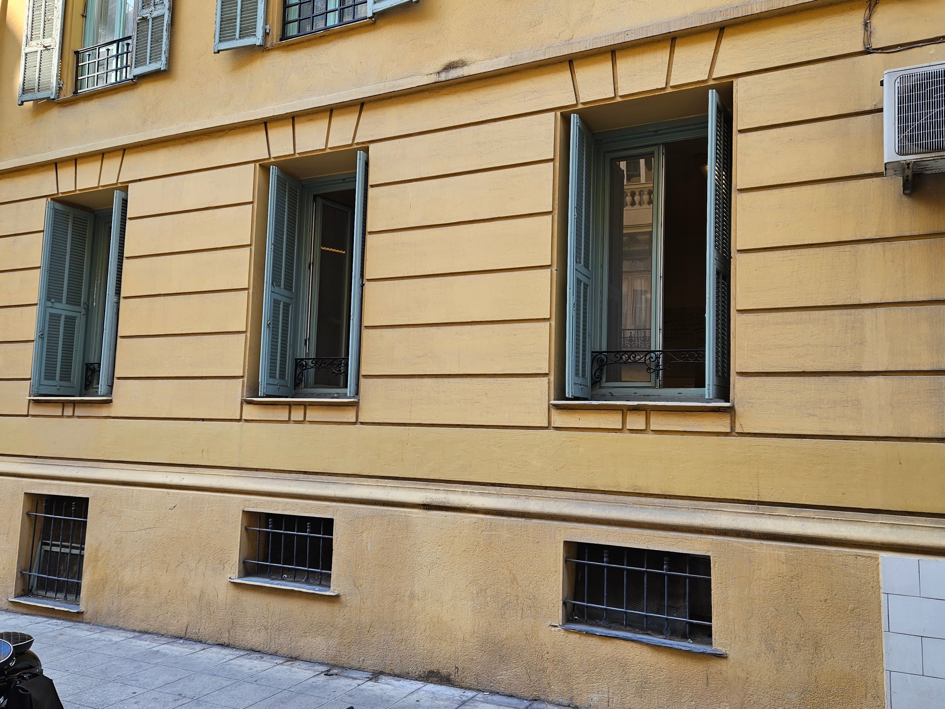 Agrandir la photo Bureaux à louer - 75.0 m2 - 06 - Alpes-Maritimes