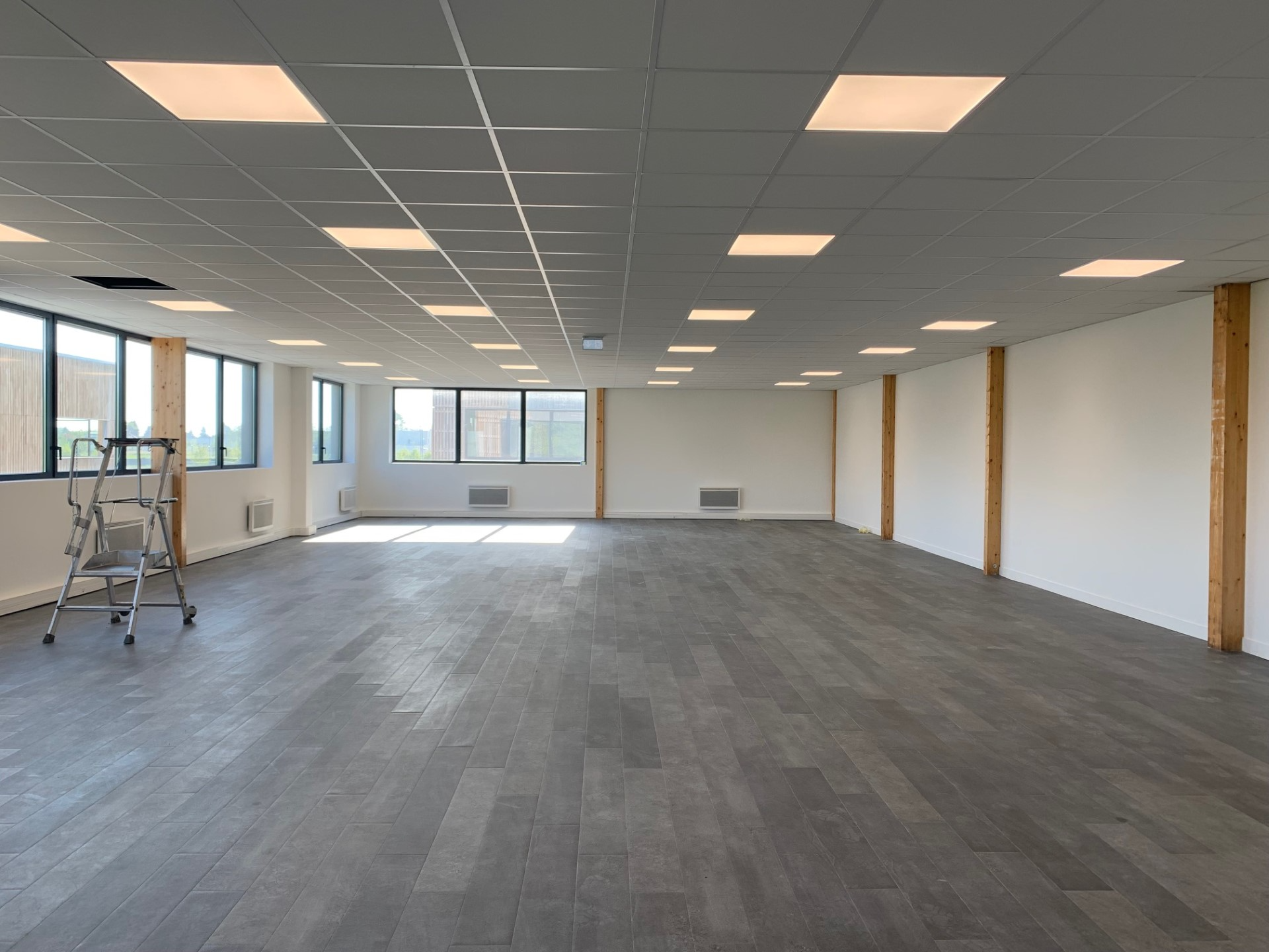 Bureaux à louer - 247.0 m2 - 77 - Seine-et-Marne