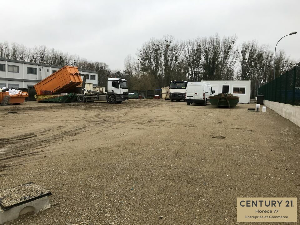 Agrandir la photo Terrain à vendre - 8500.0 m2 - 77 - Seine-et-Marne