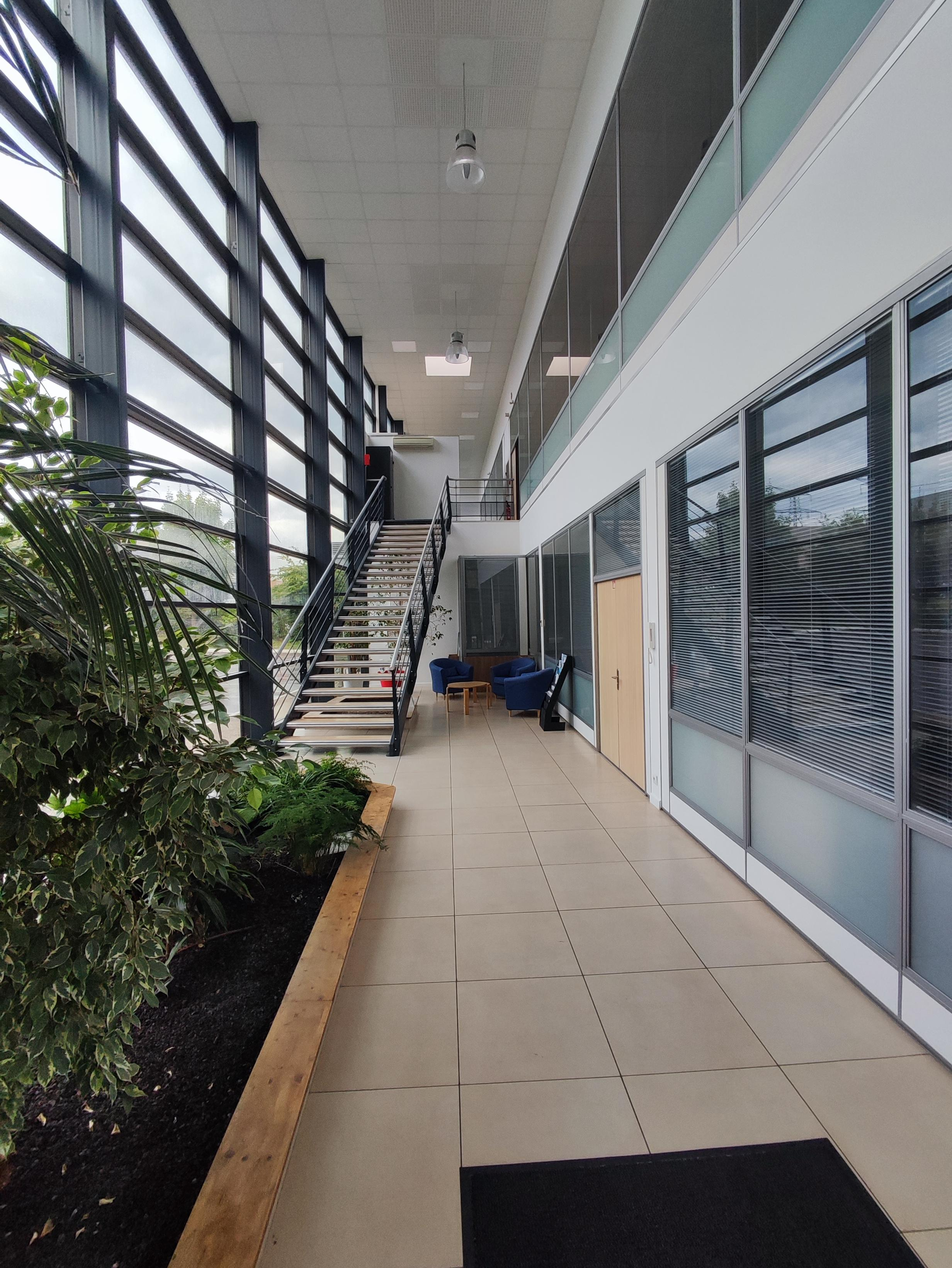 Agrandir la photo Bureaux à louer - 459.0 m2 - 77 - Seine-et-Marne