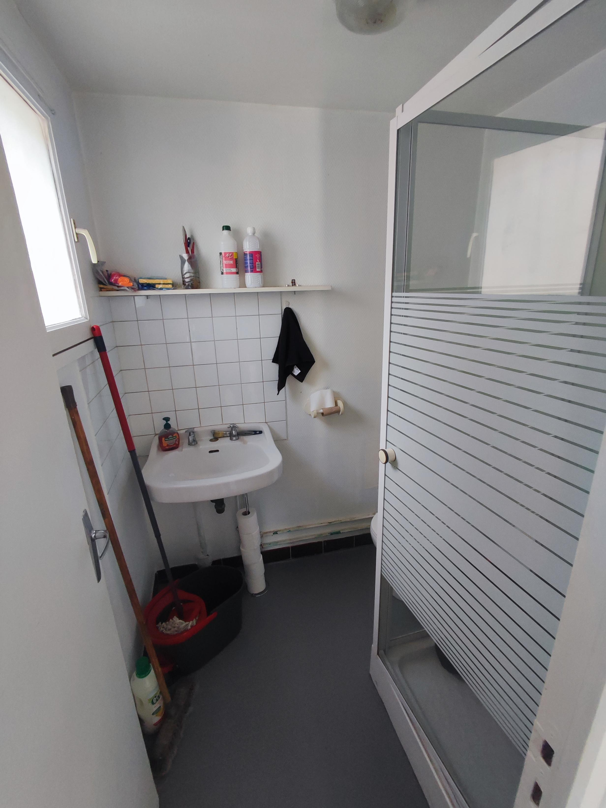 Agrandir la photo Local commercial à louer - 42.0 m2 - 77 - Seine-et-Marne