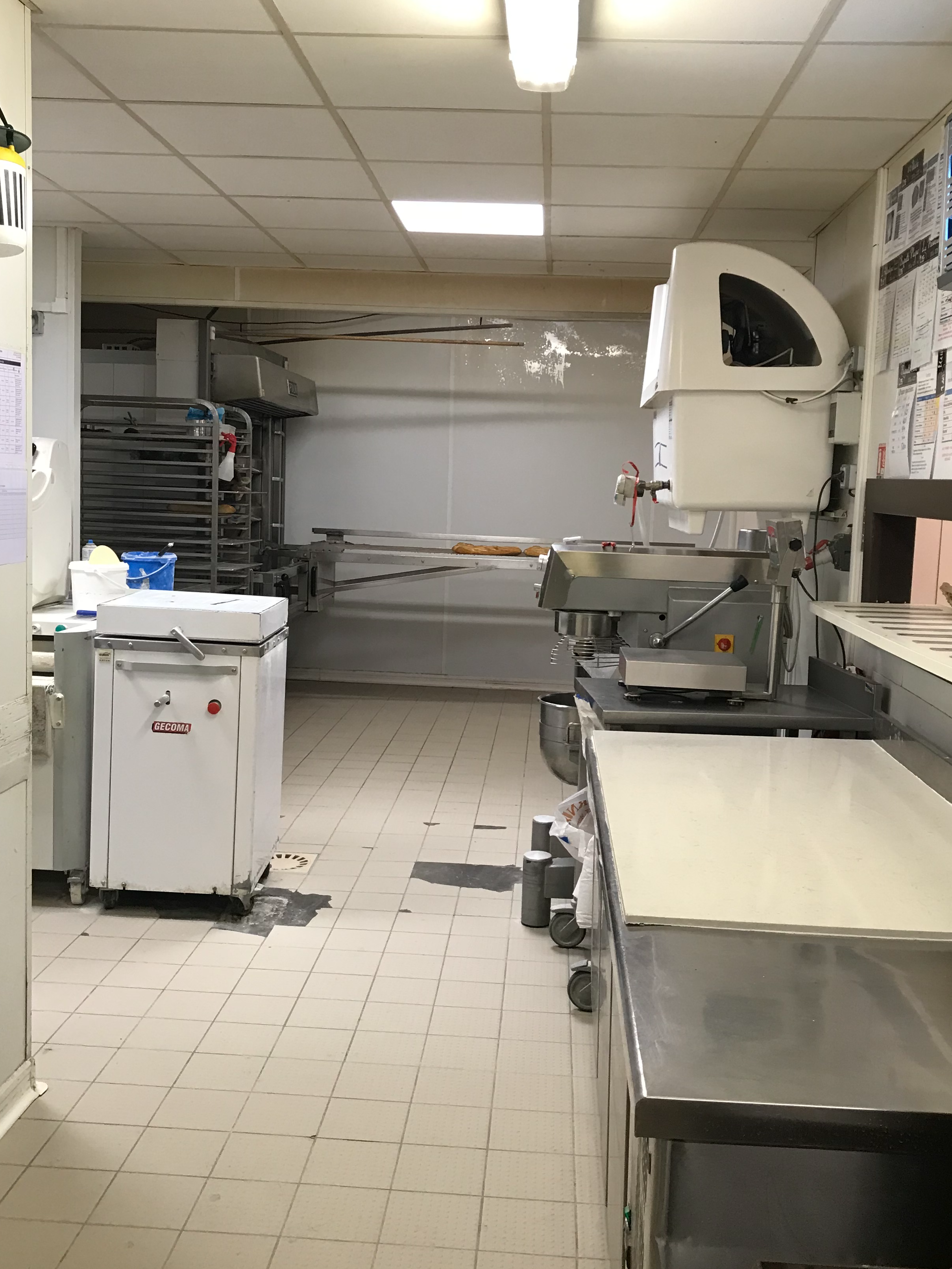 Agrandir la photo Boulangerie à vendre - 300.0 m2 - 83 - Var