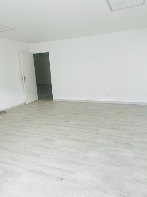 Agrandir la photo Local d'activité à louer - 150.0 m2 - 77 - Seine-et-Marne