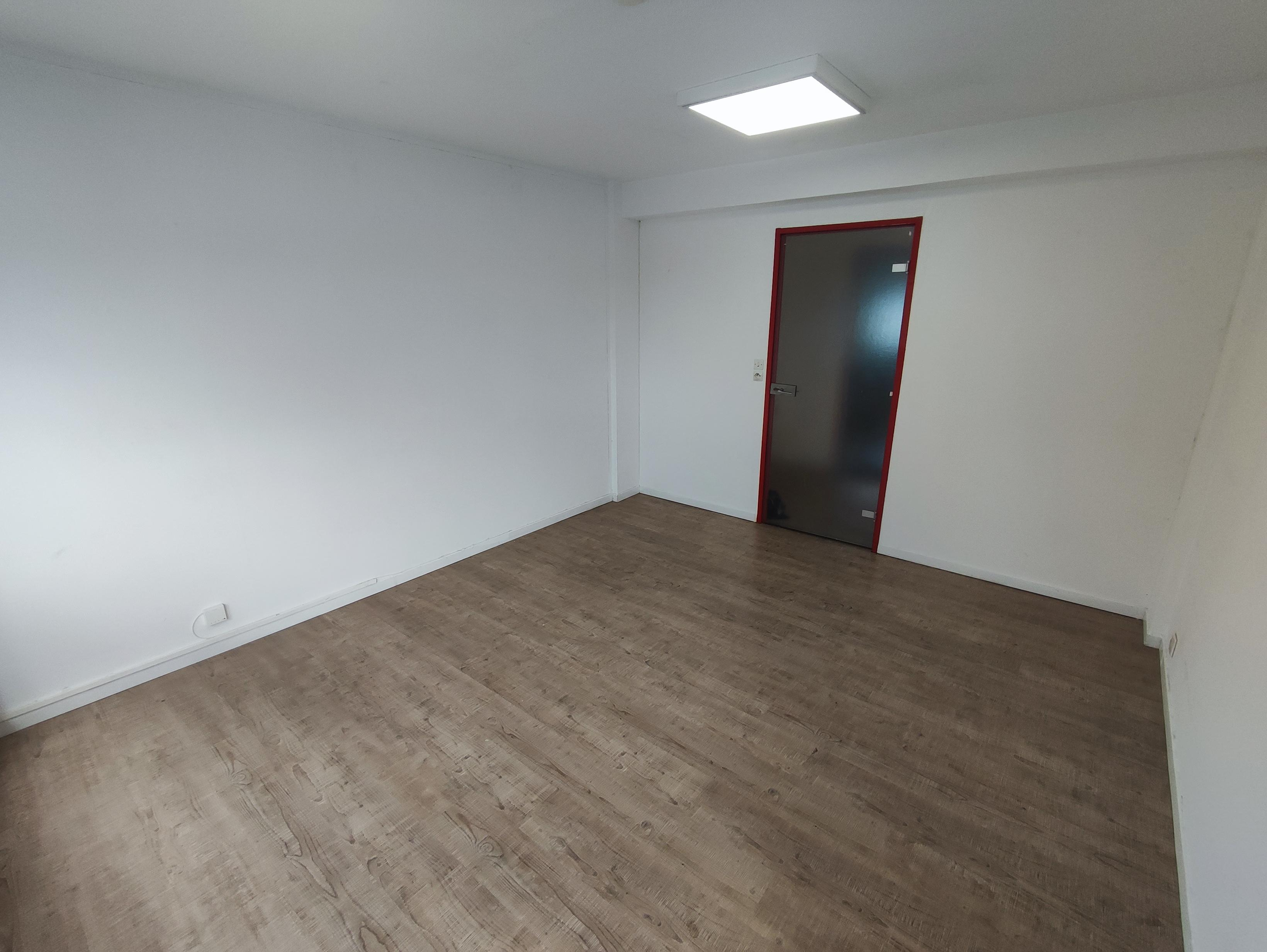 Agrandir la photo Bureaux à louer - 28.0 m2 - 77 - Seine-et-Marne