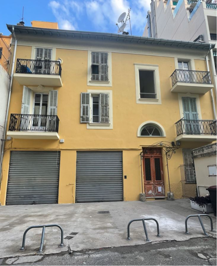 Local commercial à louer - 100.0 m2 - 06 - Alpes-Maritimes