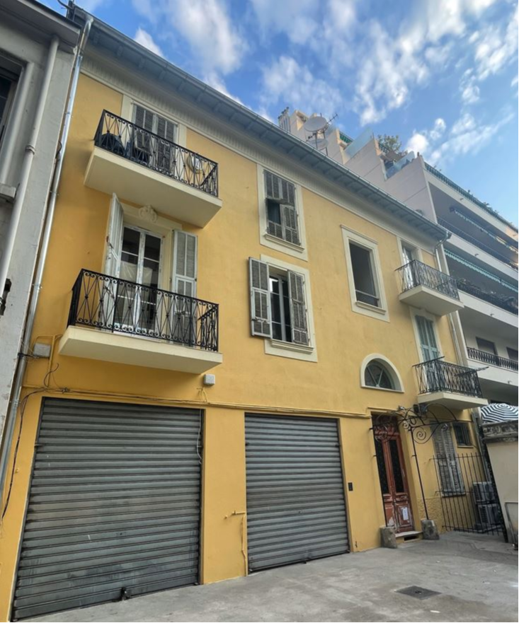 Local commercial à louer - 100.0 m2 - 06 - Alpes-Maritimes